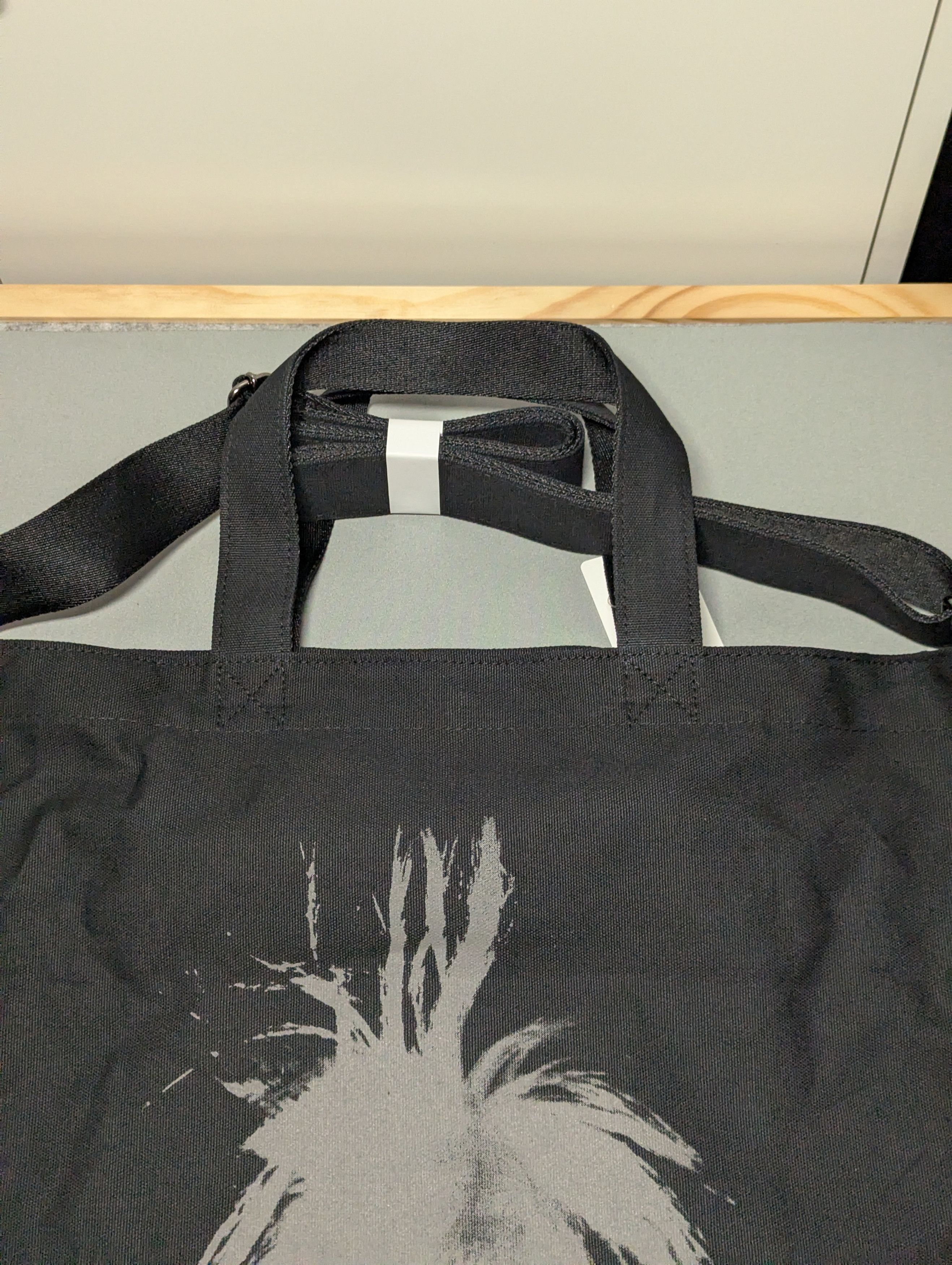 Andy Warhol × Kaws × Uniqlo BNWT RARE KAWS + WARHOL x UNIQLO 2WAY Newspaper Bag Black Size ONE SIZE - 6 Thumbnail