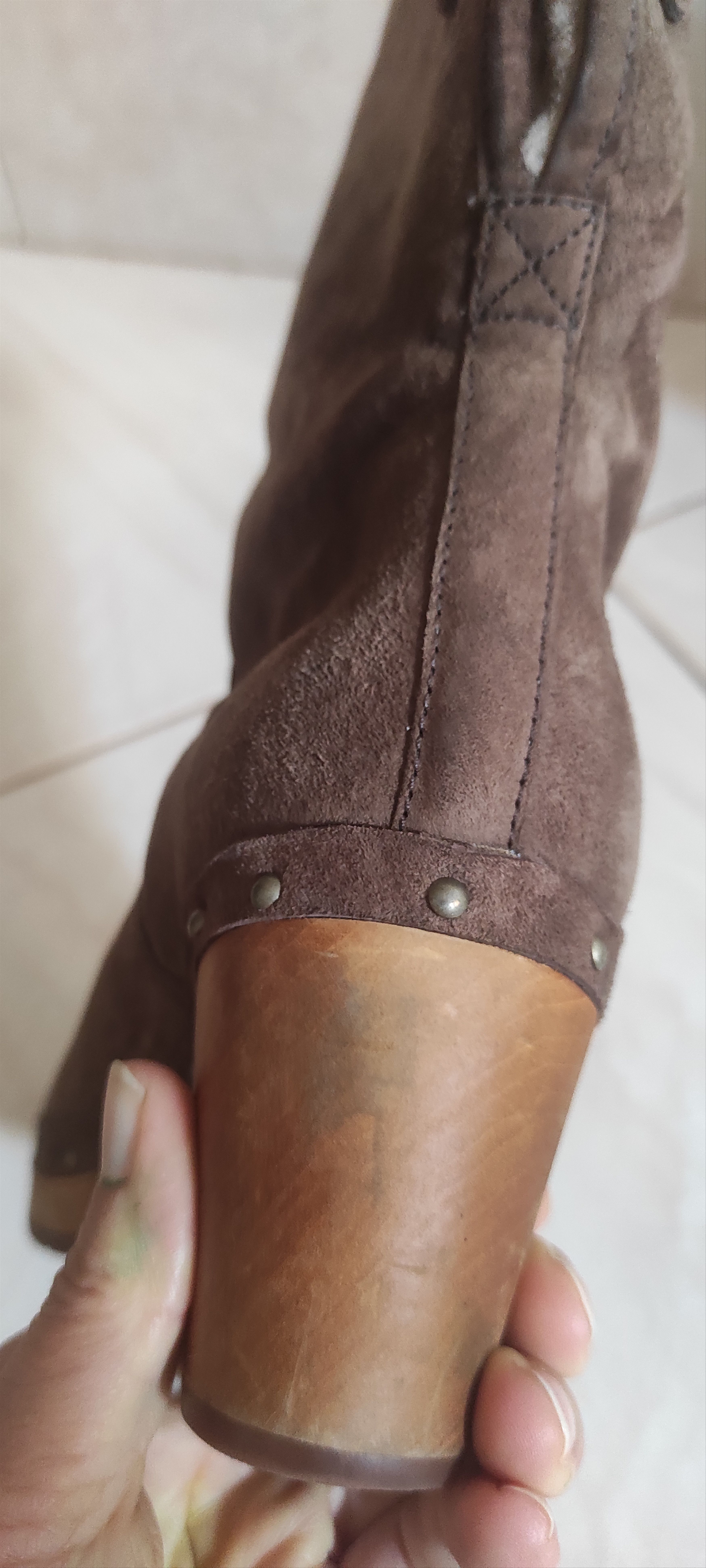Ugg UGG Women’s Brown Suede Leather Studded Clog Booties Size US 8 / IT 38 - 11 Thumbnail