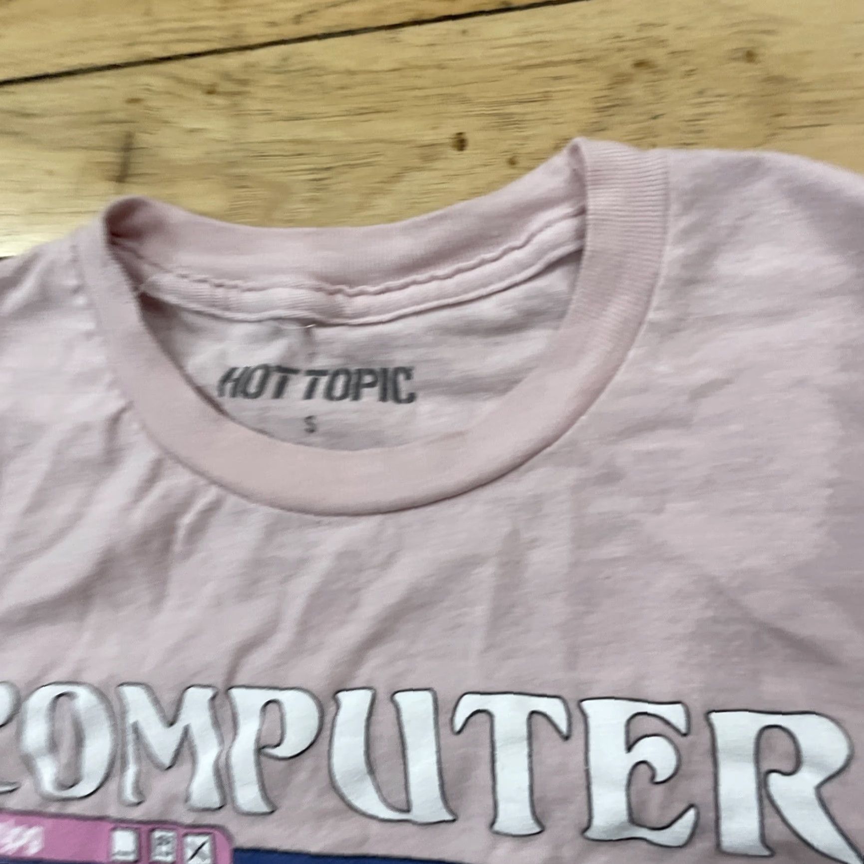 Hot Topic VINTAGE HOT TOPIC Shirt Adult S Pink Pastel Y2kCyber Vaporwave Computer LOVE Graphic Tee Size S / US 4 / IT 40 - 6 Thumbnail