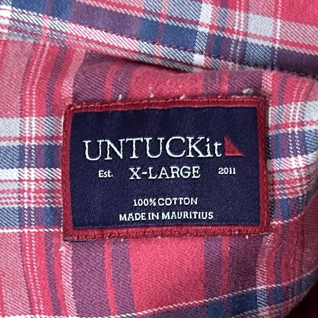UNTUCKit UNTUCKit XL Casual Flannel Shirt Red Plaid 100% Cotton Button Front Shirt Men XL Red Plaid Button-Front Regular Fit Size US XL / EU 56 / 4 - 3 Thumbnail