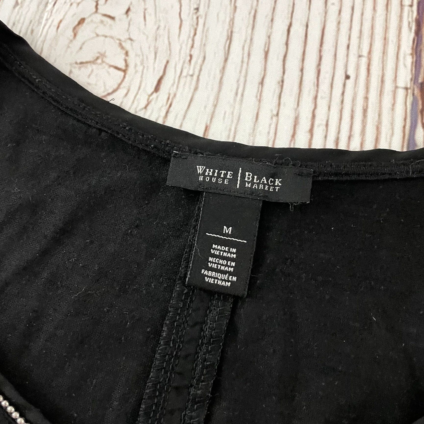 White House Black Market White House Black Market Short Sleeve Shirt Women's M Black Studded Button-Up Shirt Size M / US 6-8 / IT 42-44 - 2 Thumbnail