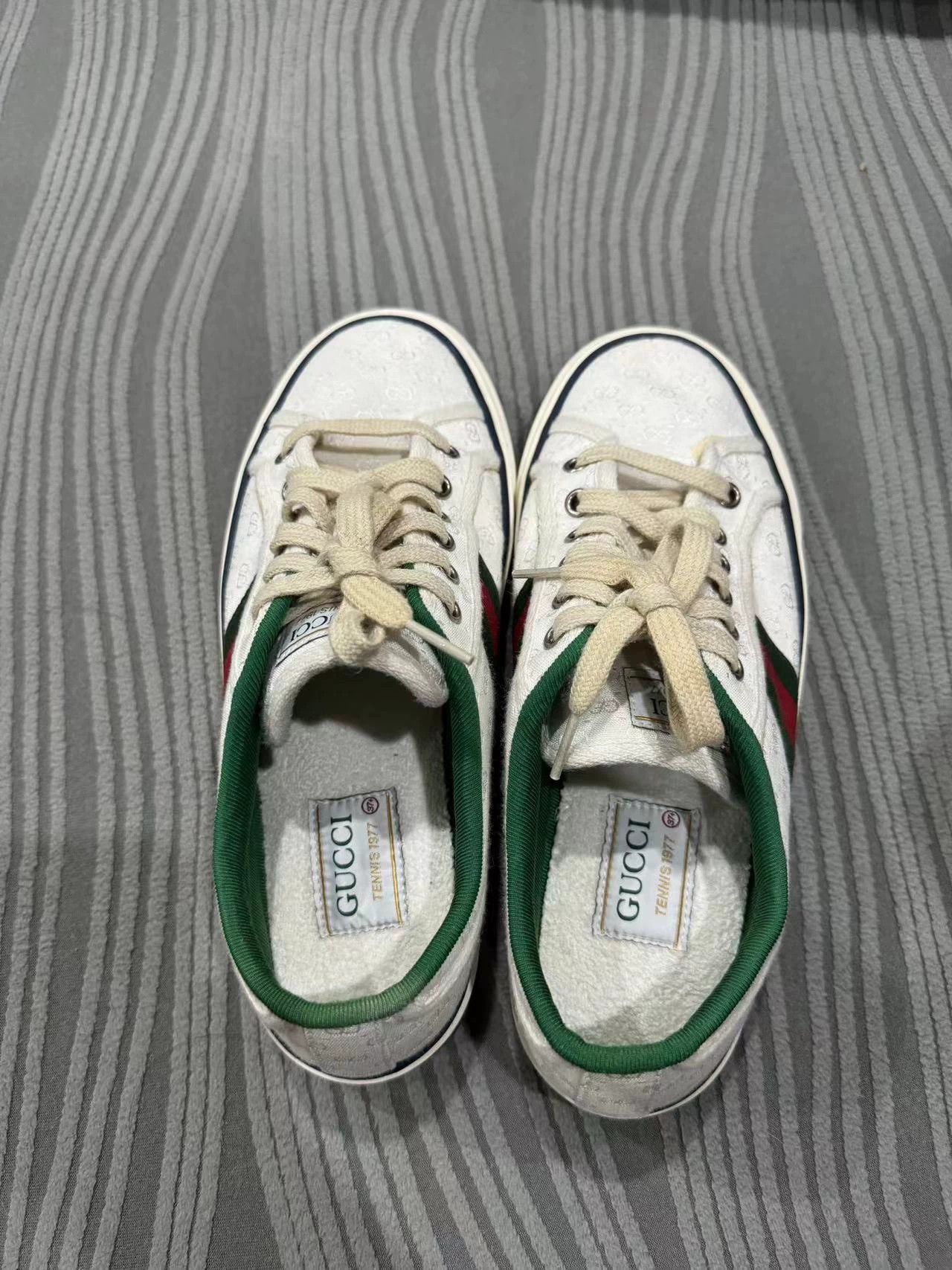Gucci Gucci Authentic Canvas Sneaker Women's 37.5 Size US 7 / IT 37 - 1 Thumbnail
