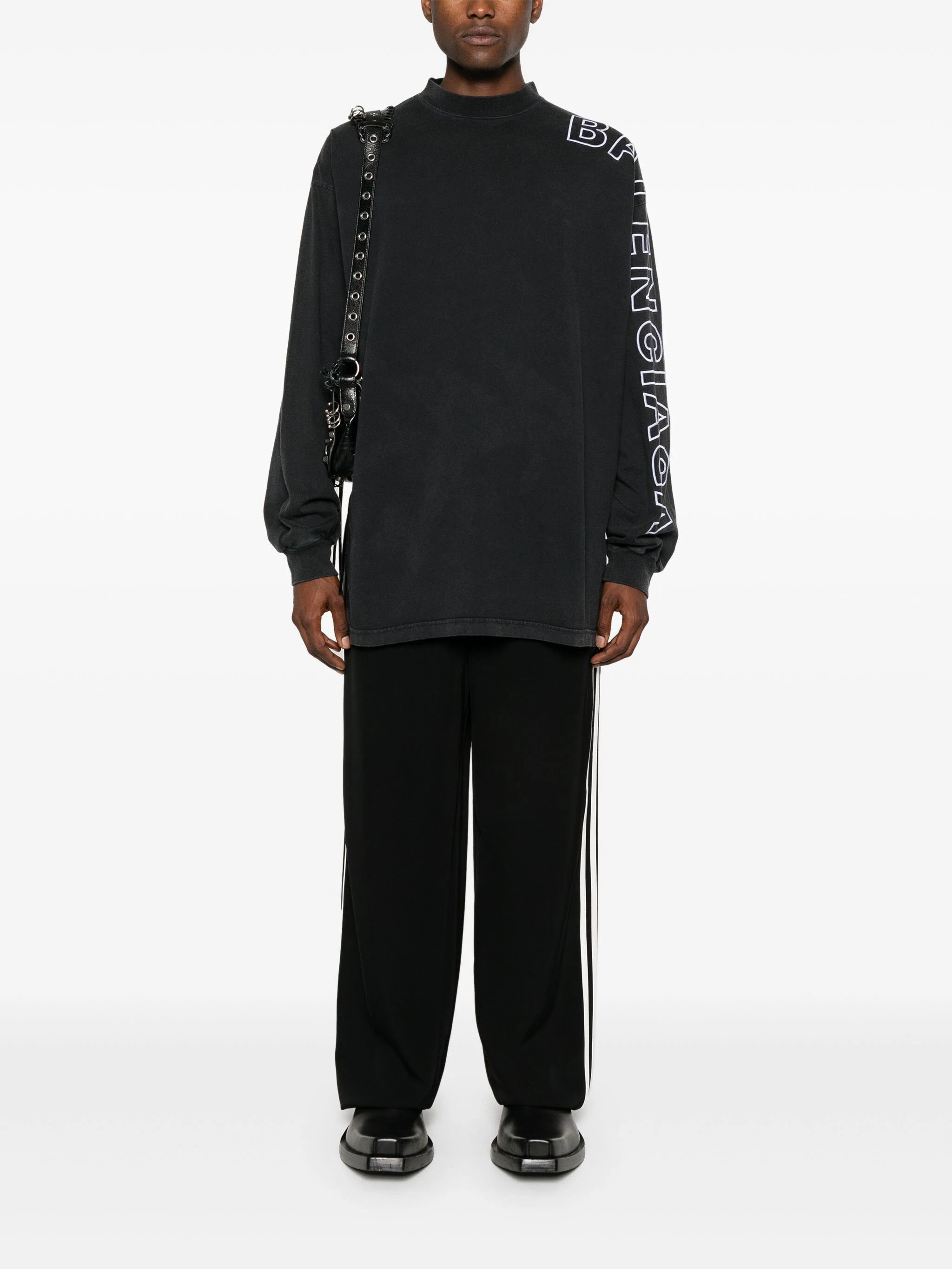 Balenciaga o1la1rc1a0824 Large Fit Long Sleeve T-Shirt Oversized Black Size US S / EU 44-46 / 1 - 2 Thumbnail