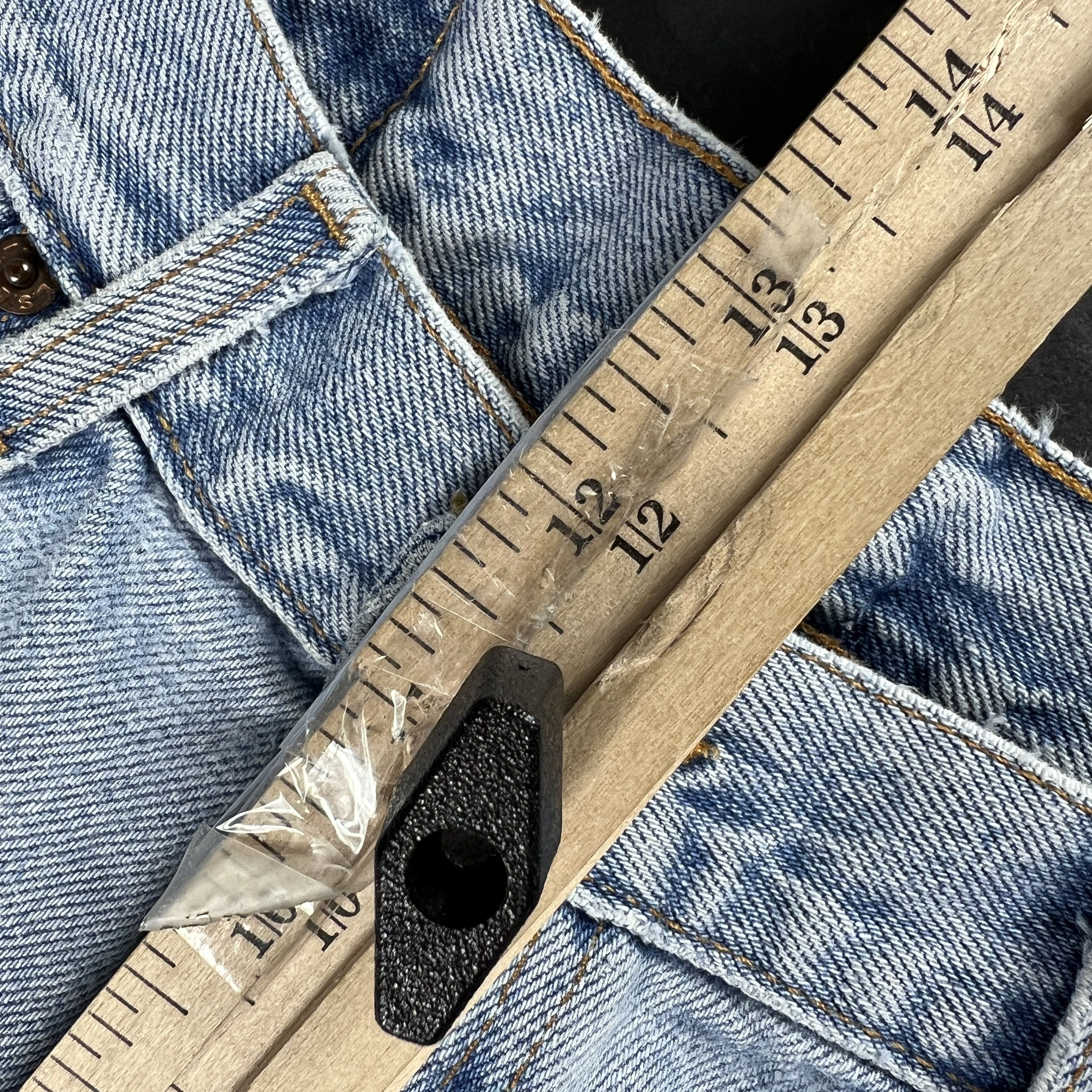 Levi's × Vintage Y2K Levi's Jeans 550 Relaxed Light Blue Faded Cotton Denim Size US 35 - 21 Thumbnail