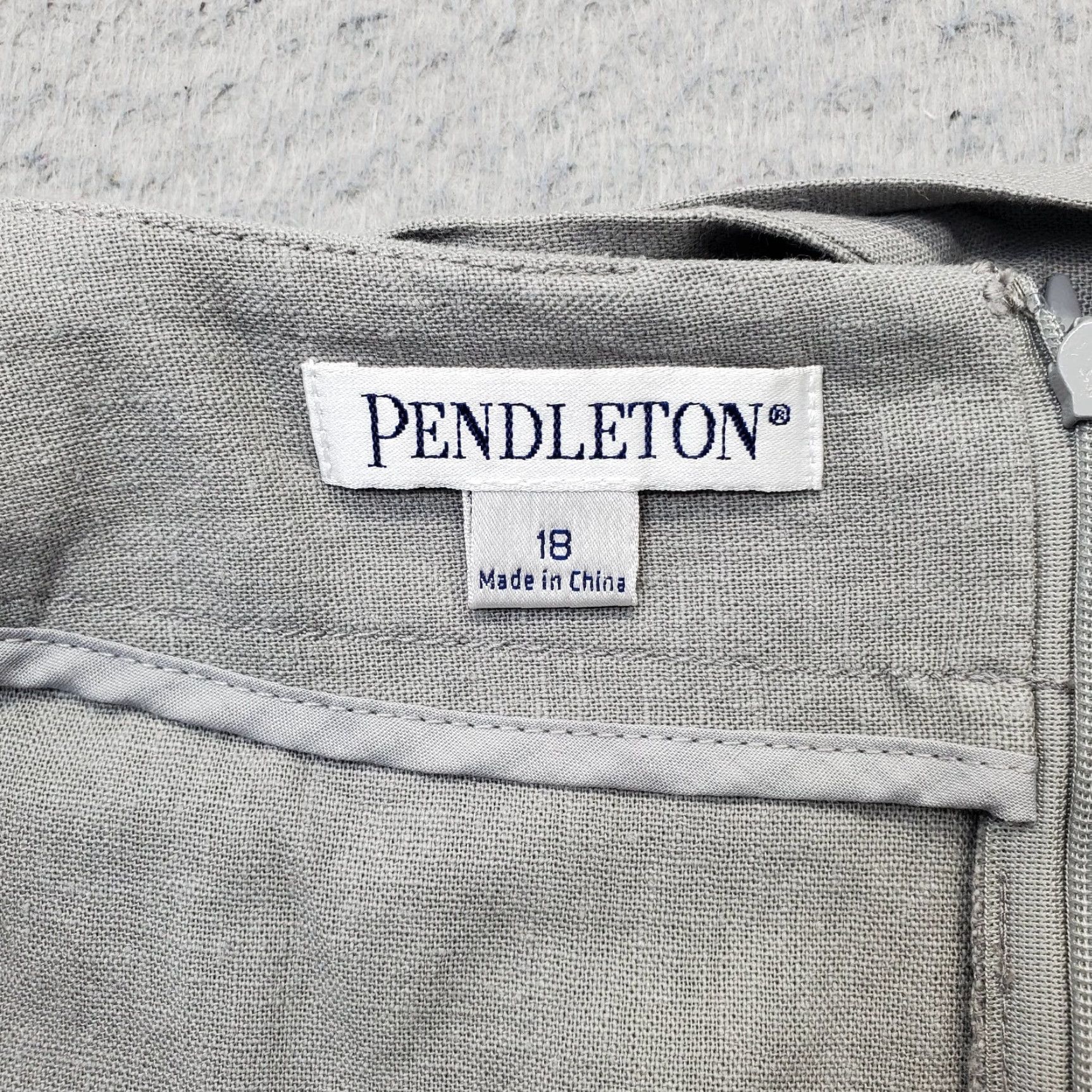 Pendleton Pendleton Womens 18 Gray Linen A-Line Skirt Back Zip Belted Pleated Waist 18.5" 30" Short XS? Size 40" / US 18 - 5 Thumbnail