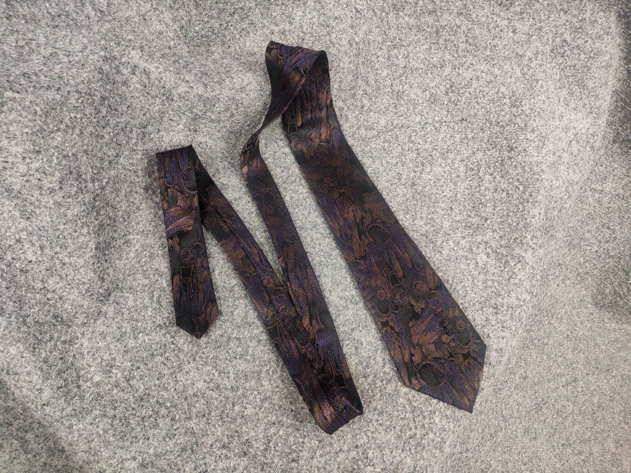 Yves Saint Laurent Yves Saint Laurent Vintage 90s Silk design YSL Tie Pattern Size ONE SIZE - 12 Thumbnail
