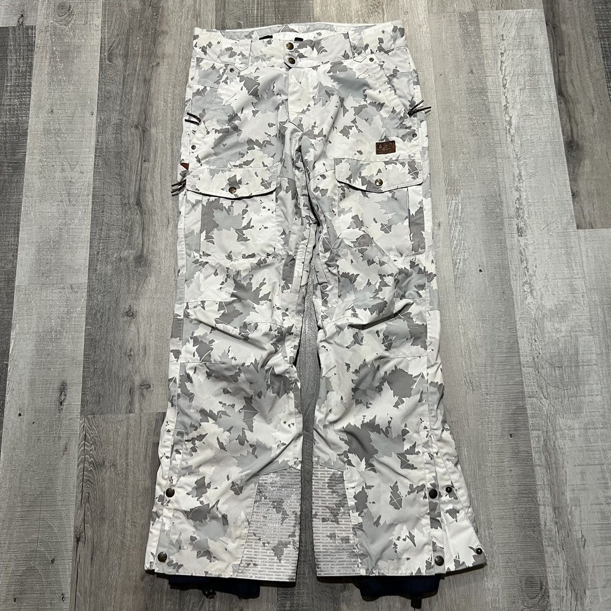 image of Picture Organic Clothing White Camo Leaves Ski Snow Pants, Men's (Size 36)