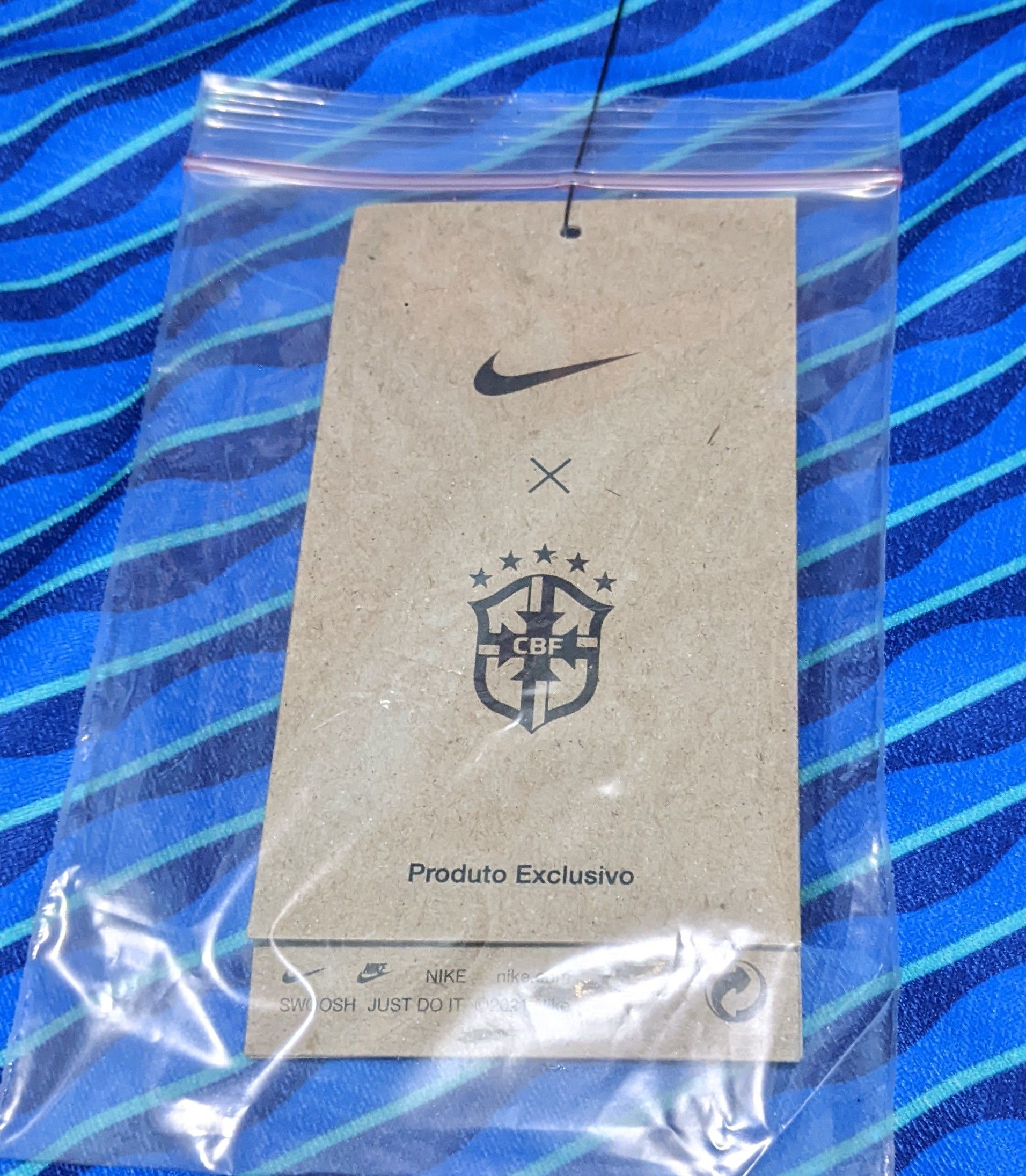 Nike Brazil away 2024 vini jr jersey football shirt Size US L / EU 52-54 / 3 - 8 Thumbnail