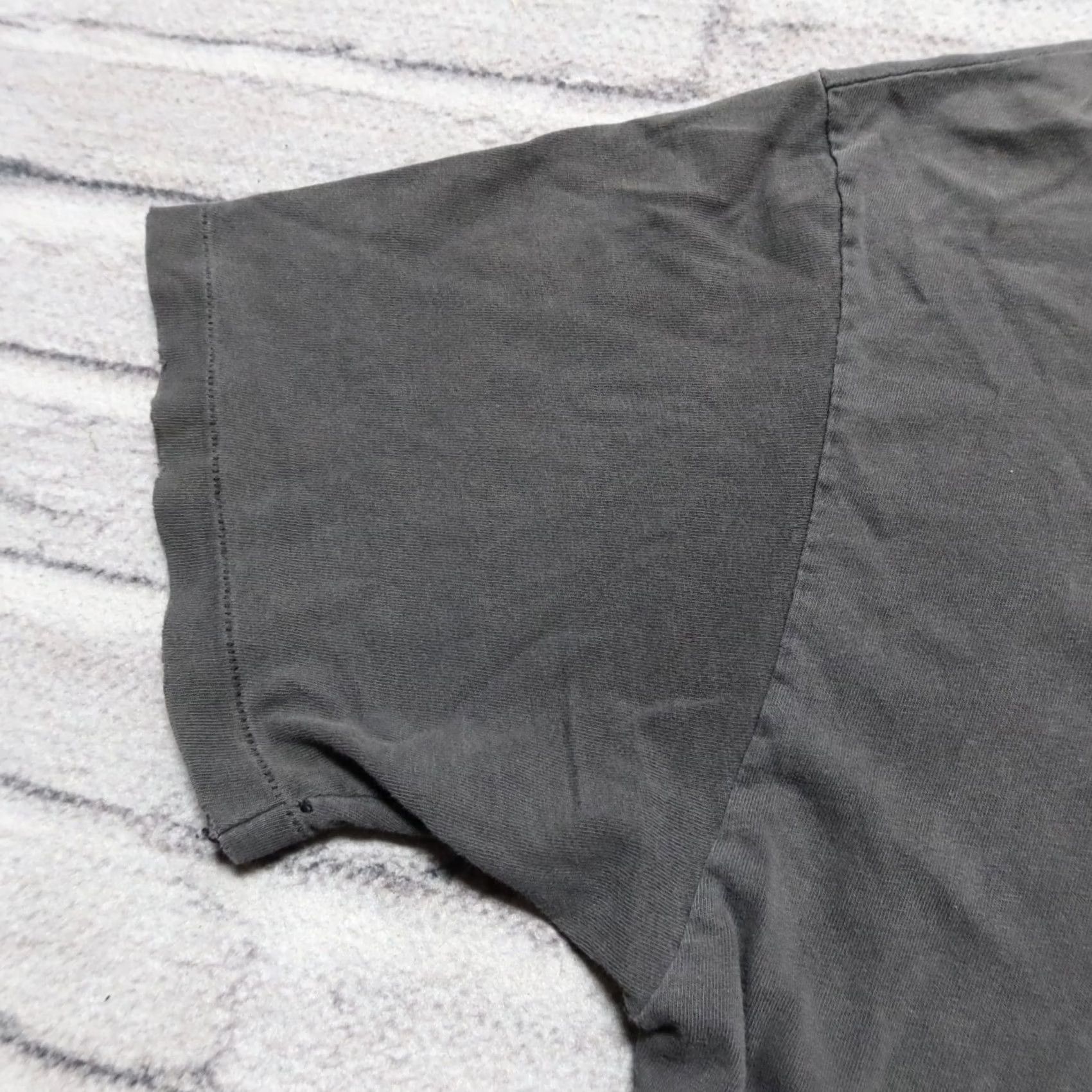 Vintage VINTAGE Consolidated Skateboards Shirt XL Grey Logo 90s Mens (Adults) Size US XL / EU 56 / 4 - 4 Thumbnail