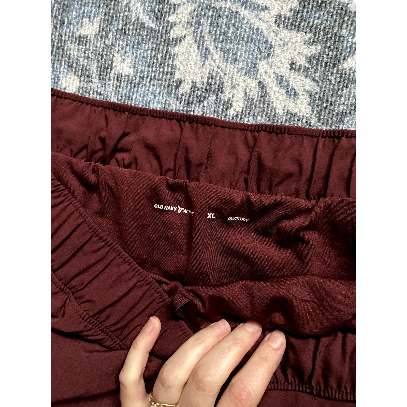 Old Navy Old Navy Quick Dry XL Burgundy Athletic Shorts Lounge Active Size 33" - 2 Thumbnail