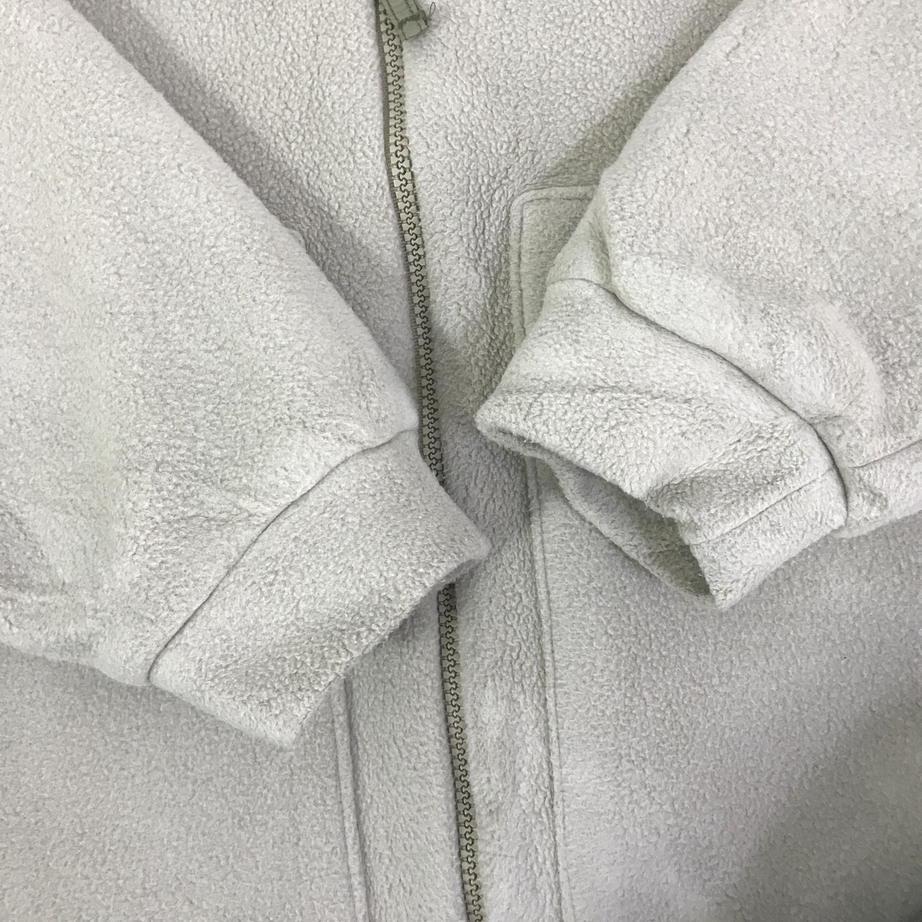 Moncler MONCLER FLECCE JACKET K123B7 Size US S / EU 44-46 / 1 - 9 Thumbnail