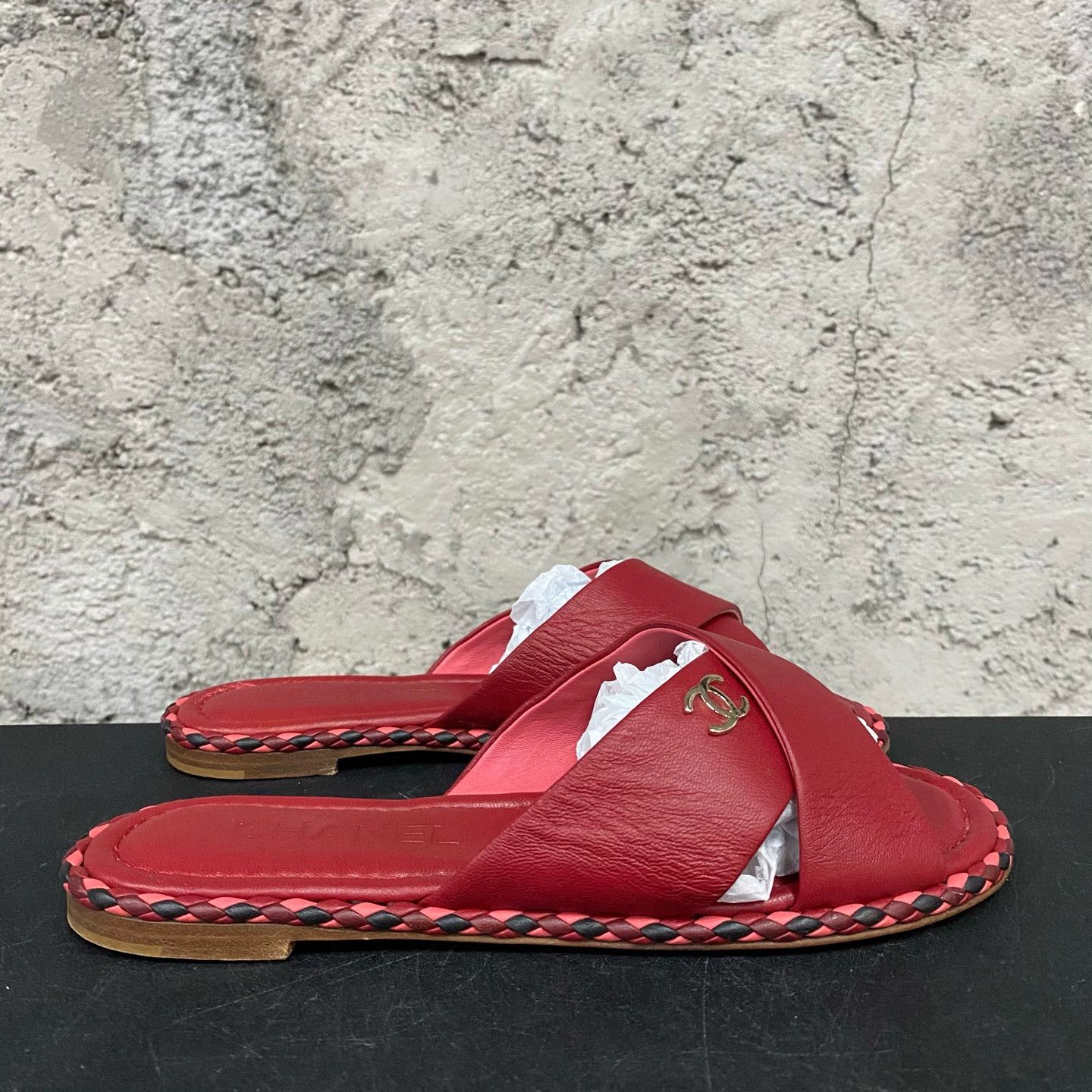 Chanel Chanel slides 37 Size US 6 / IT 36 - 1 Thumbnail