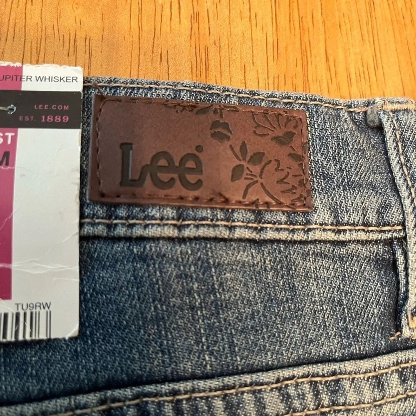 Lee Vintage Lee Jeans, boot cut relaxed fit waist, size 18 Size 40" / US 18 - 7 Thumbnail