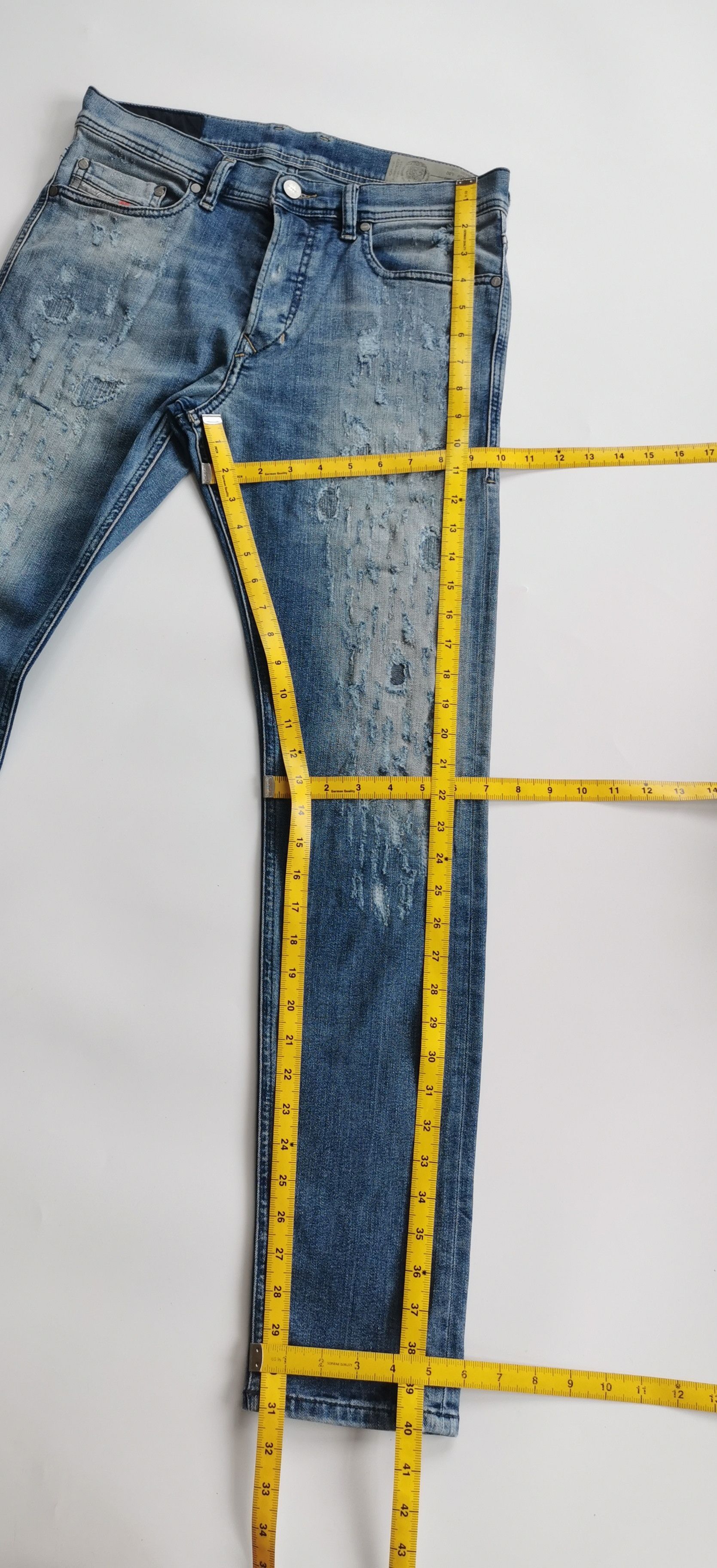 Diesel Diesel Ripped Slim Carrot Jeans Size US 30 / EU 46 - 7 Thumbnail