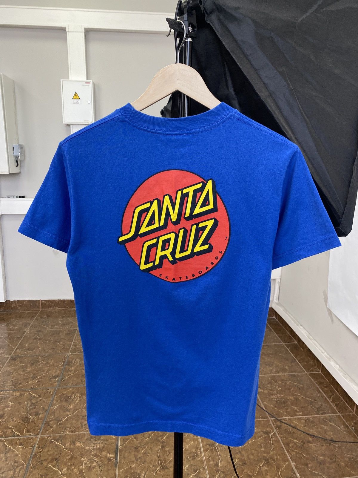 Santa Cruz Skateboards 🇺🇸 Vintage Santa Cruz Skateboards T-Shirt Rare Retro Y2K Hype Size US S / EU 44-46 / 1 - 1 Thumbnail