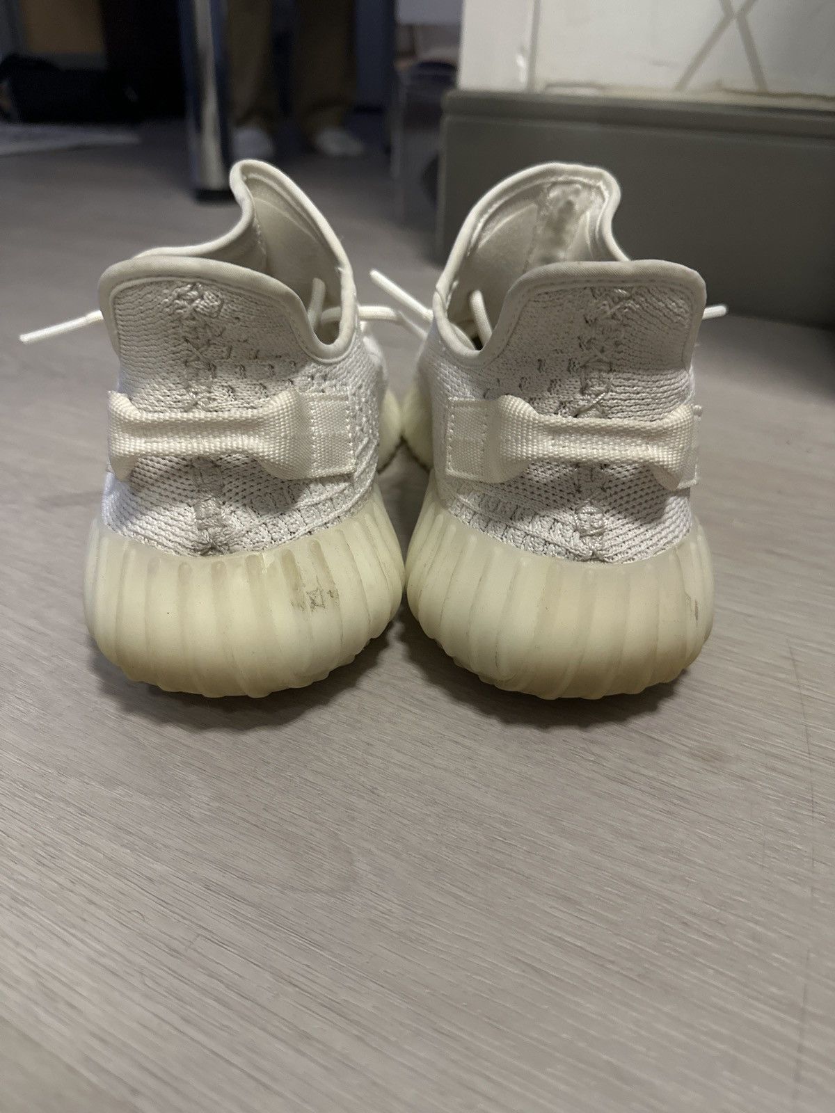 Adidas Yeezy 350 V2 Bone Size US 9.5 / EU 42-43 - 3 Thumbnail