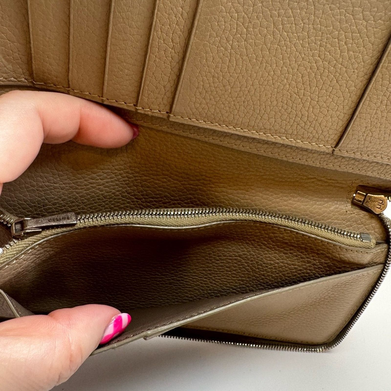Celine Celine Portefeuille Zip Around Taupe Pebbled Leather Wallet Size ONE SIZE - 8 Thumbnail