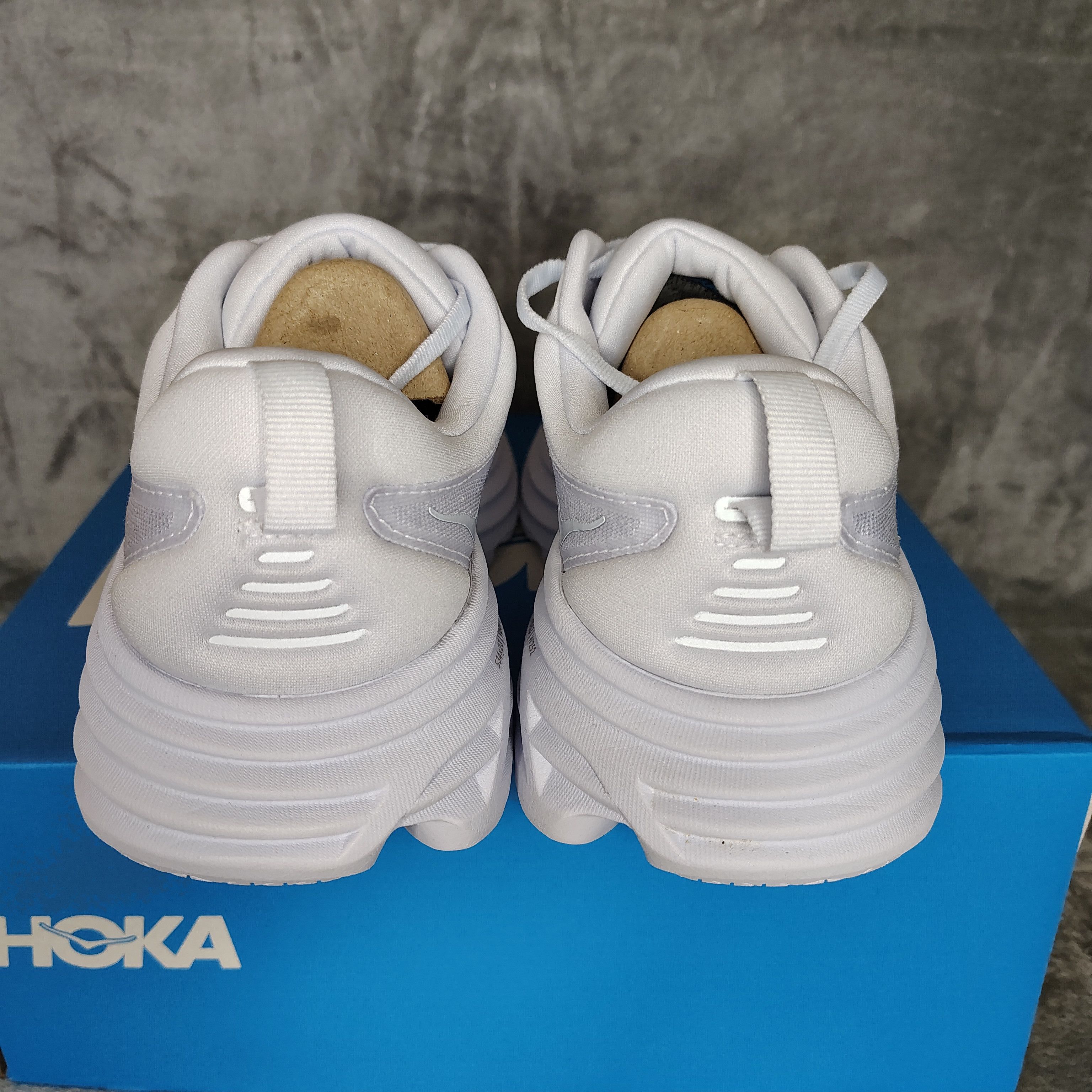 Hoka HOKA Bondi 8 Shoes Womens 10B White Cushioned Road Running Size US 10 / IT 40 - 8 Thumbnail
