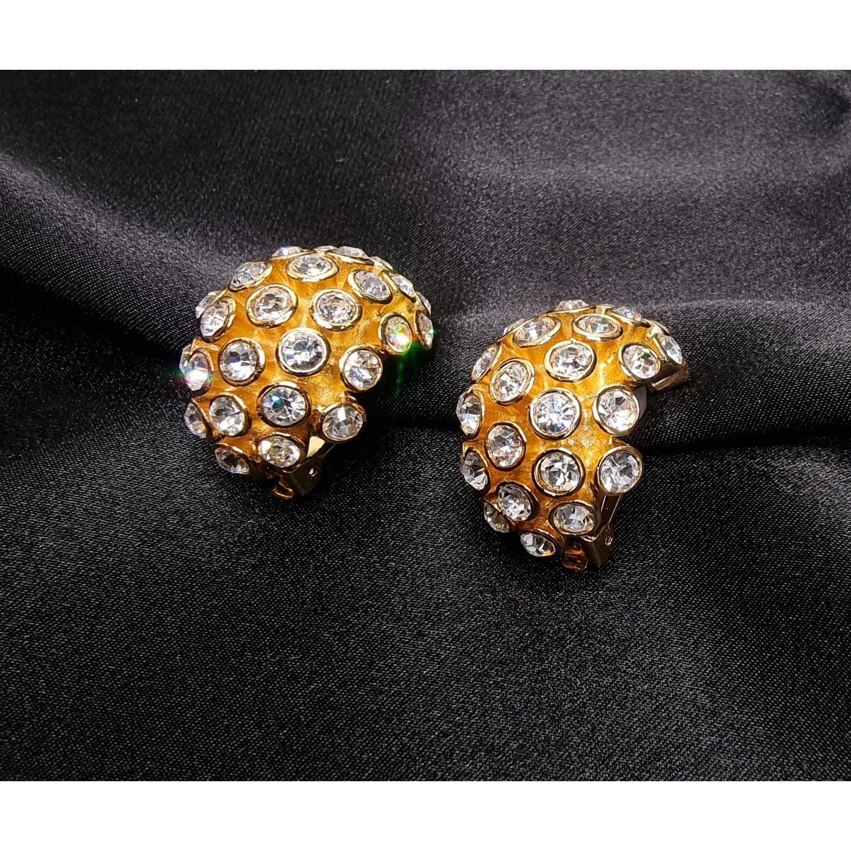 Vintage Rare Find Vintage CHRISTIAN DIOR 1990s Gold-Tone Clip-On Ear Size ONE SIZE - 4 Thumbnail