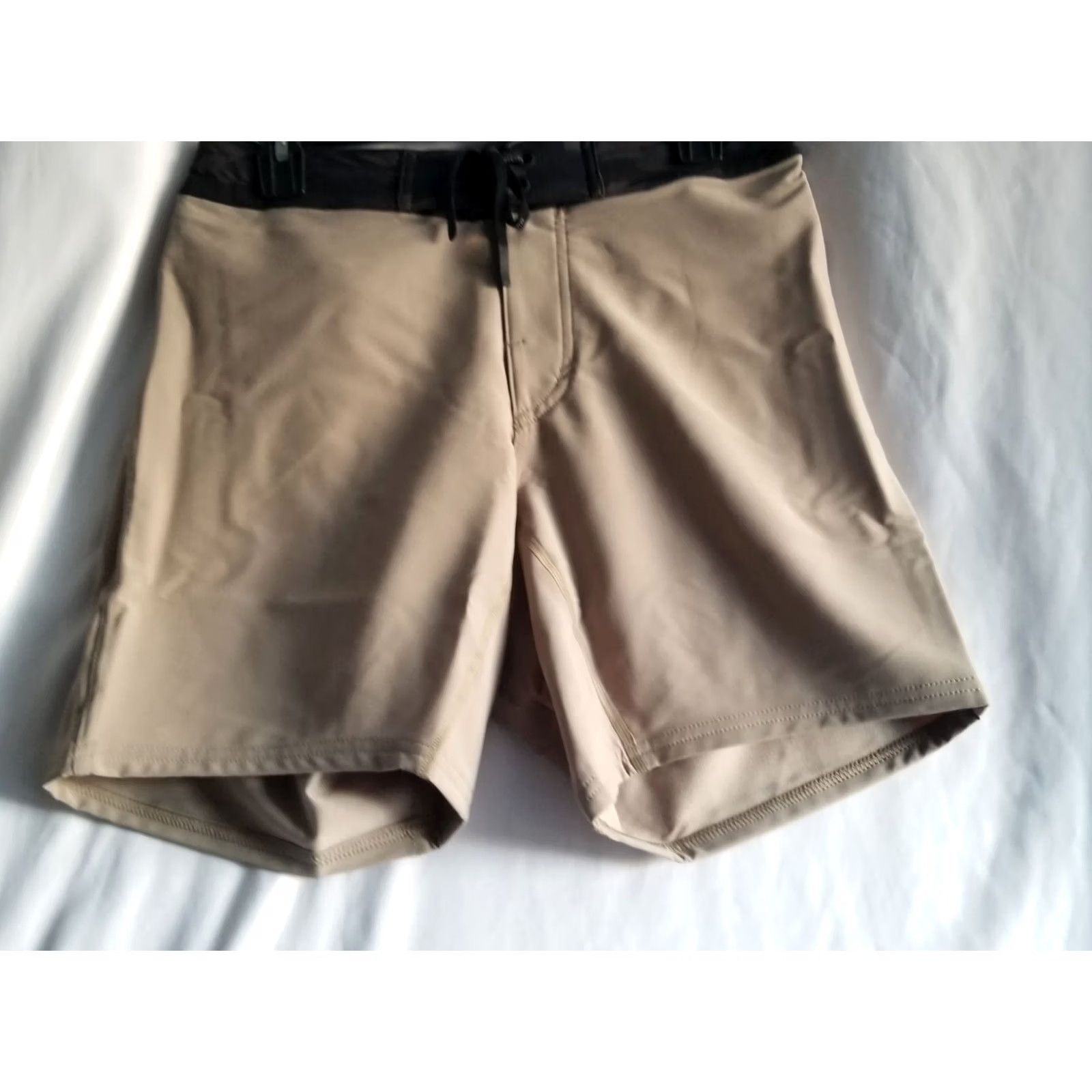 Vintage Municipal Men's Training Shorts Size S Tan Stretch Activewear Sports Size US 29 - 7 Thumbnail