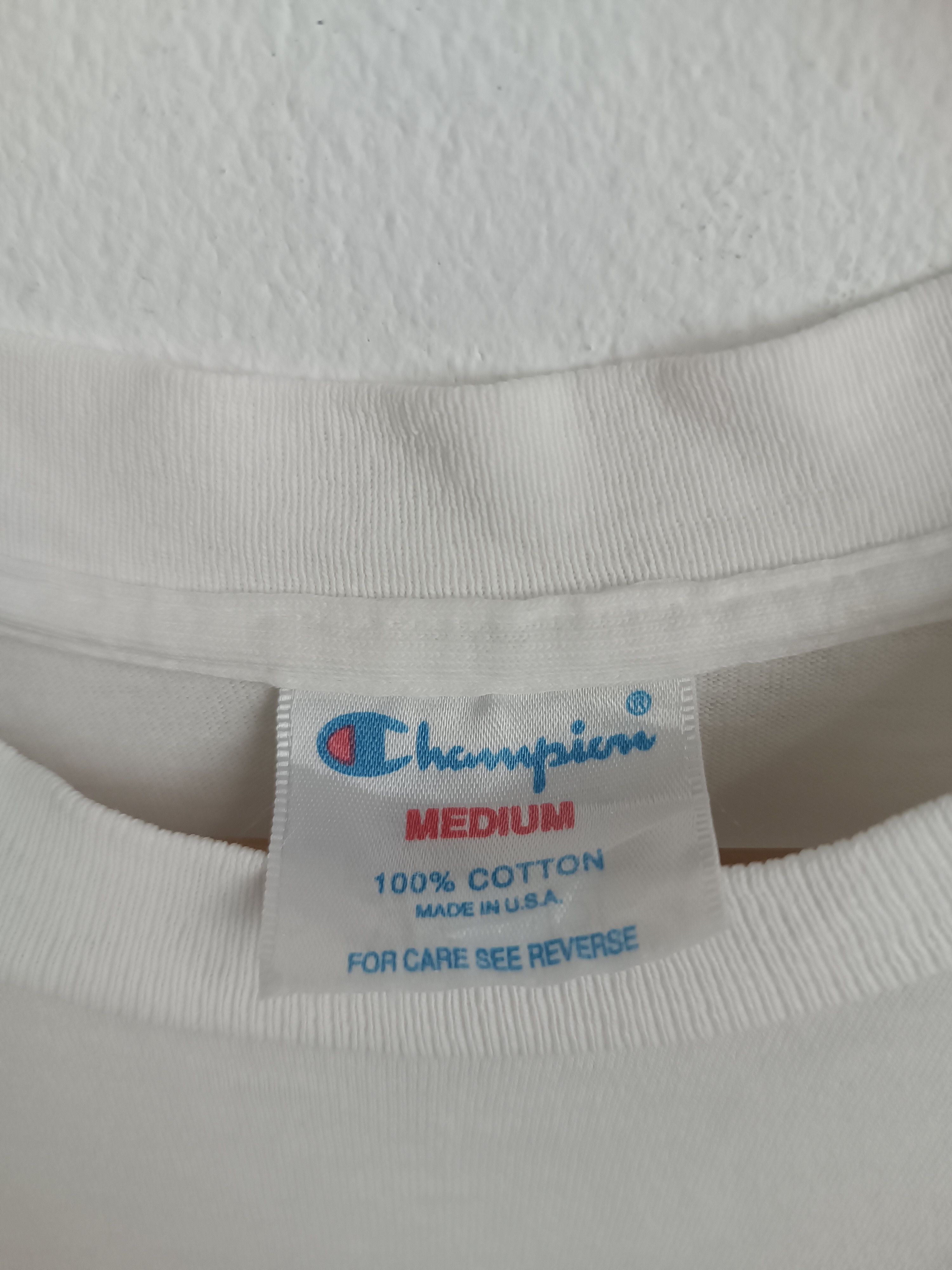 Champion VINTAGE 90'S CHAMPION VERY RARE BACKHIT TEE Size US M / EU 48-50 / 2 - 7 Thumbnail