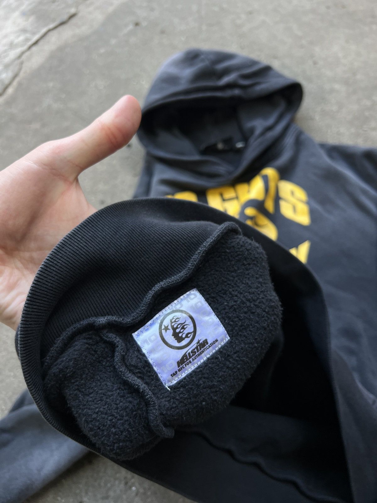 HELLSTAR FW23 HELLSTAR NO GUTS NO GLORY BLACK FADED BOXIE HOODIE AOP Size US L / EU 52-54 / 3 - 16 Thumbnail