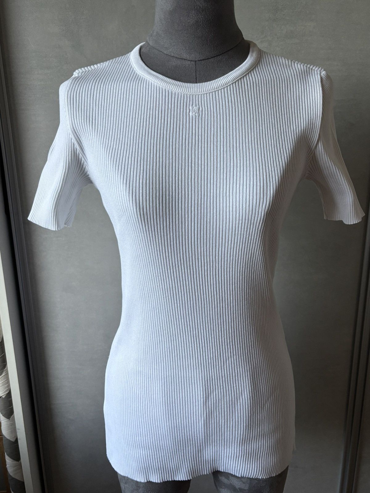 Chanel Chanel Vintage White Ribbed Knit Top with Tonal CC Size S / US 4 / IT 40 - 6 Thumbnail