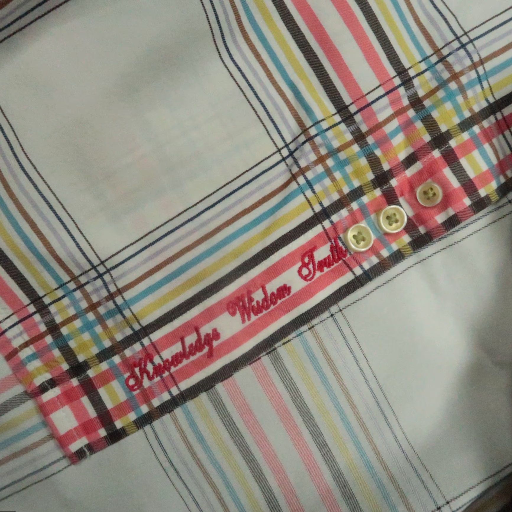 Robert Graham VINTAGE Robert Graham Shirt Mens XL White Plaid Long Sleeve Button-Up with Pink Accents Size US XL / EU 56 / 4 - 7 Thumbnail