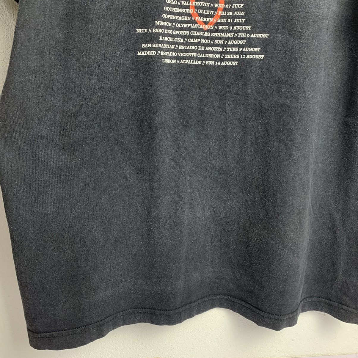 Band Tees × Vintage Rare Vintage U2 Vertigo Tour 05 Uneven Faded Size US XL / EU 56 / 4 - 20 Thumbnail