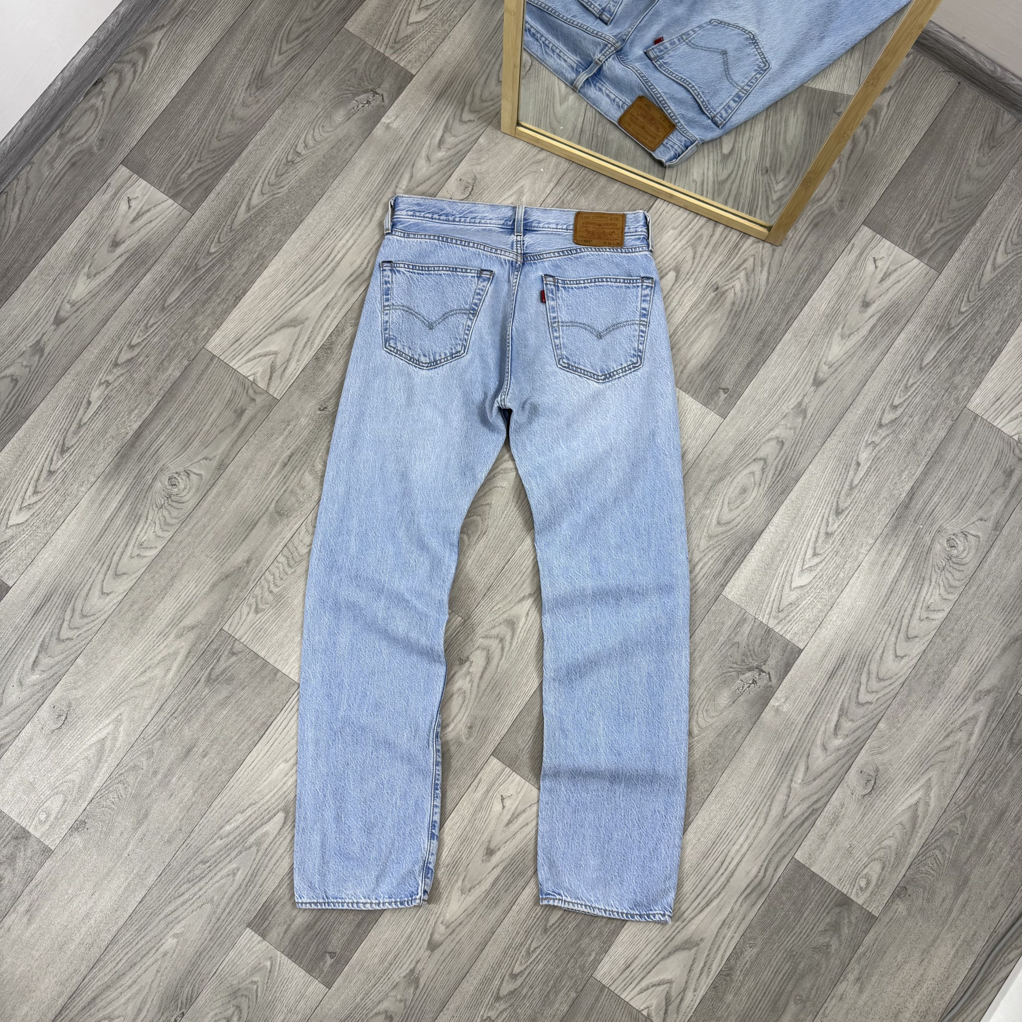 Levi's Levi's 501 Blue Stonewashed Denim Jeans Pants 31x32 Size US 31 - 1 Thumbnail