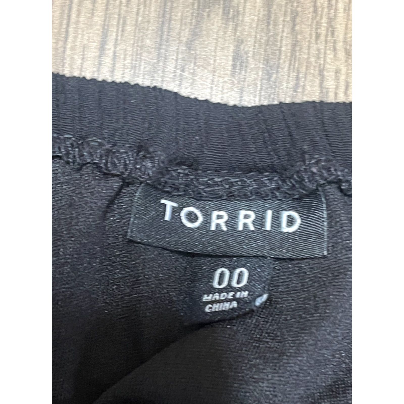 Torrid Torrid Dress Women’s 10 Black Off the Shoulder Flared Sleeve Knee Length Casual Modern Fit & Flare Size L / US 10 / IT 46 - 5 Thumbnail