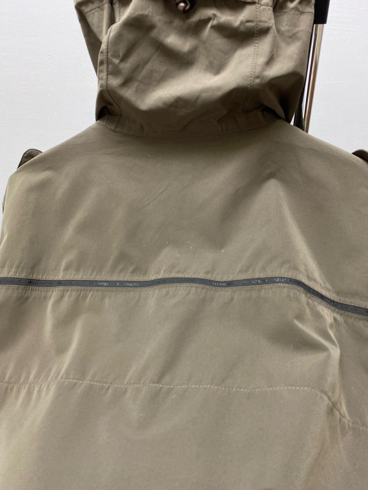 Other Helly Hansen Outdoor Gorpcore Jacket Men’s Beige L Size US L / EU 52-54 / 3 - 21 Thumbnail