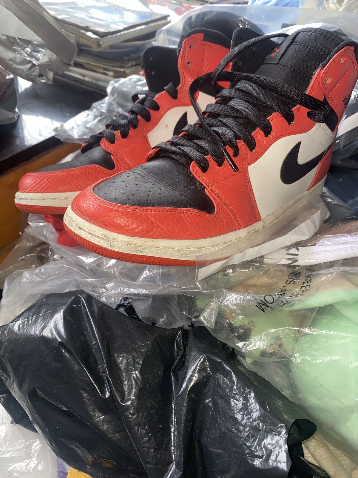 Nike Size 9.5 Jordan 1 Rare Air Orange used Size US 9.5 / EU 42-43 - 2 Thumbnail