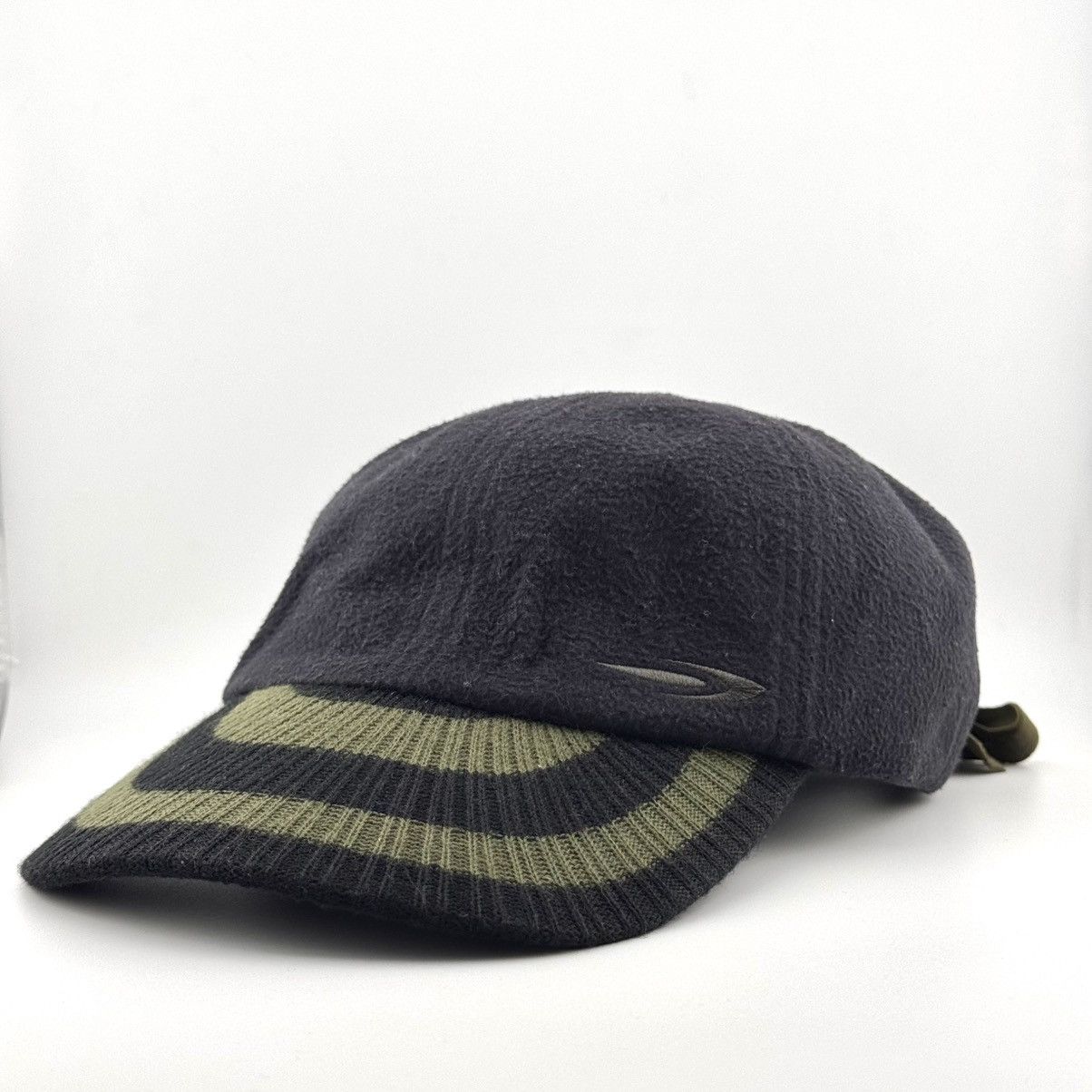 Vintage Y2K Tigora Fleece Ribbed Stripe Pattern Visor hat Size ONE SIZE - 2 Thumbnail