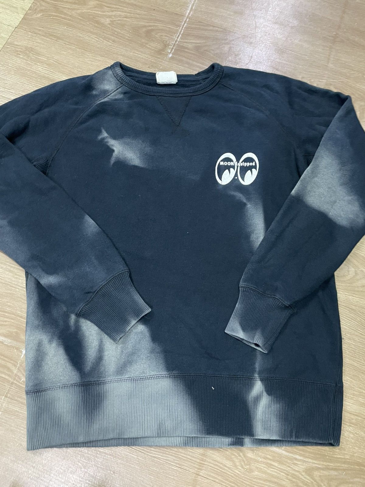 Vintage Vintage moon equipped big logo sweatshirt Size US M / EU 48-50 / 2 - 1 Thumbnail