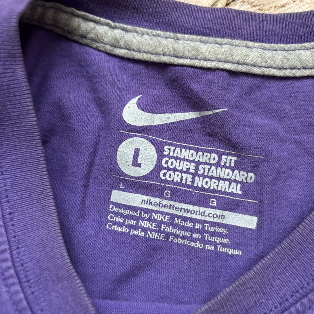 Nike × Vintage Rare Vintage Y2K Nike T-Shirt Red Swoosh Size US L / EU 52-54 / 3 - 4 Thumbnail