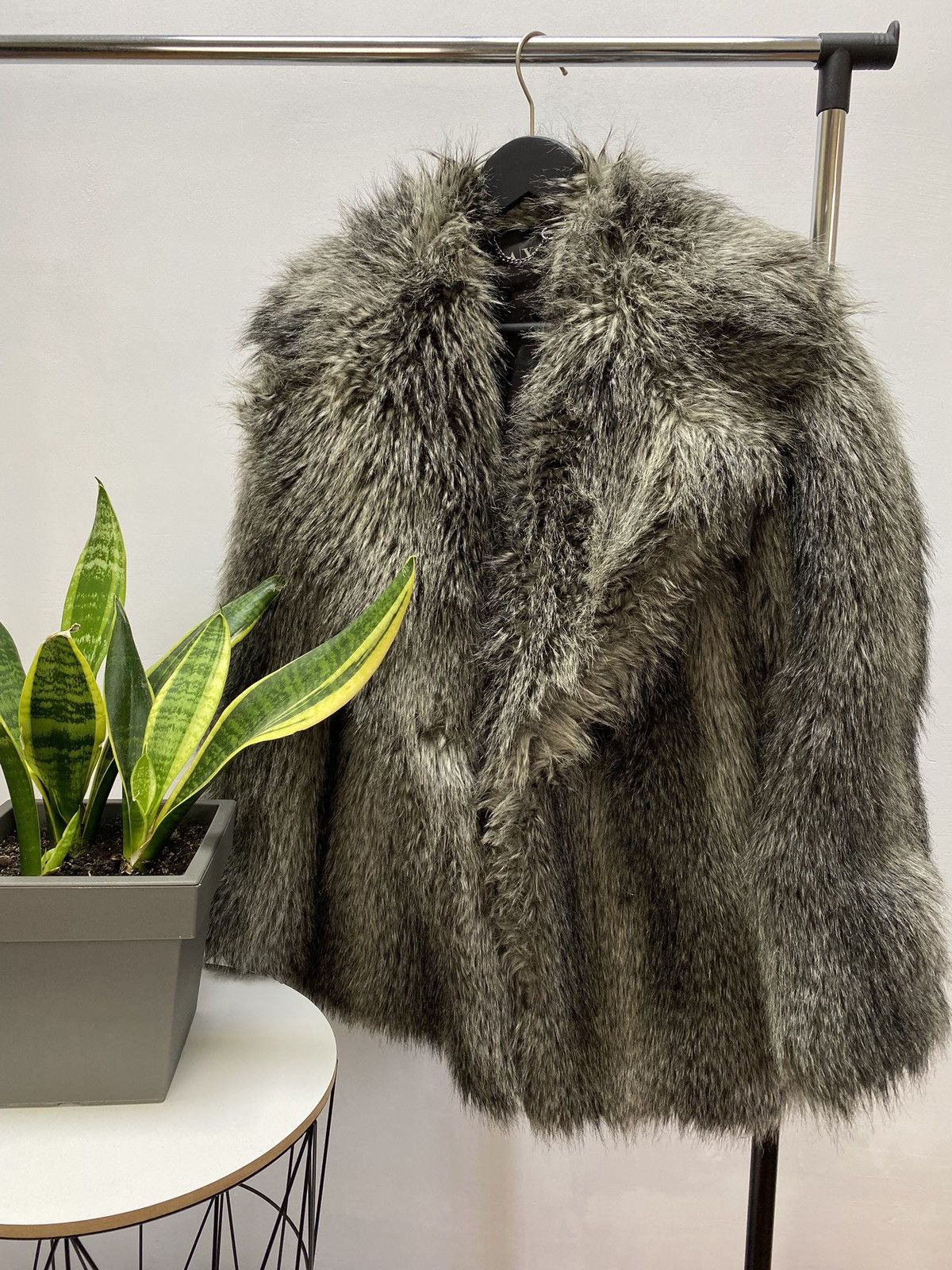 Armani × Vintage Women’s Armani Exchange Fur Coat Jacket Size M / US 6-8 / IT 42-44 - 1 Thumbnail