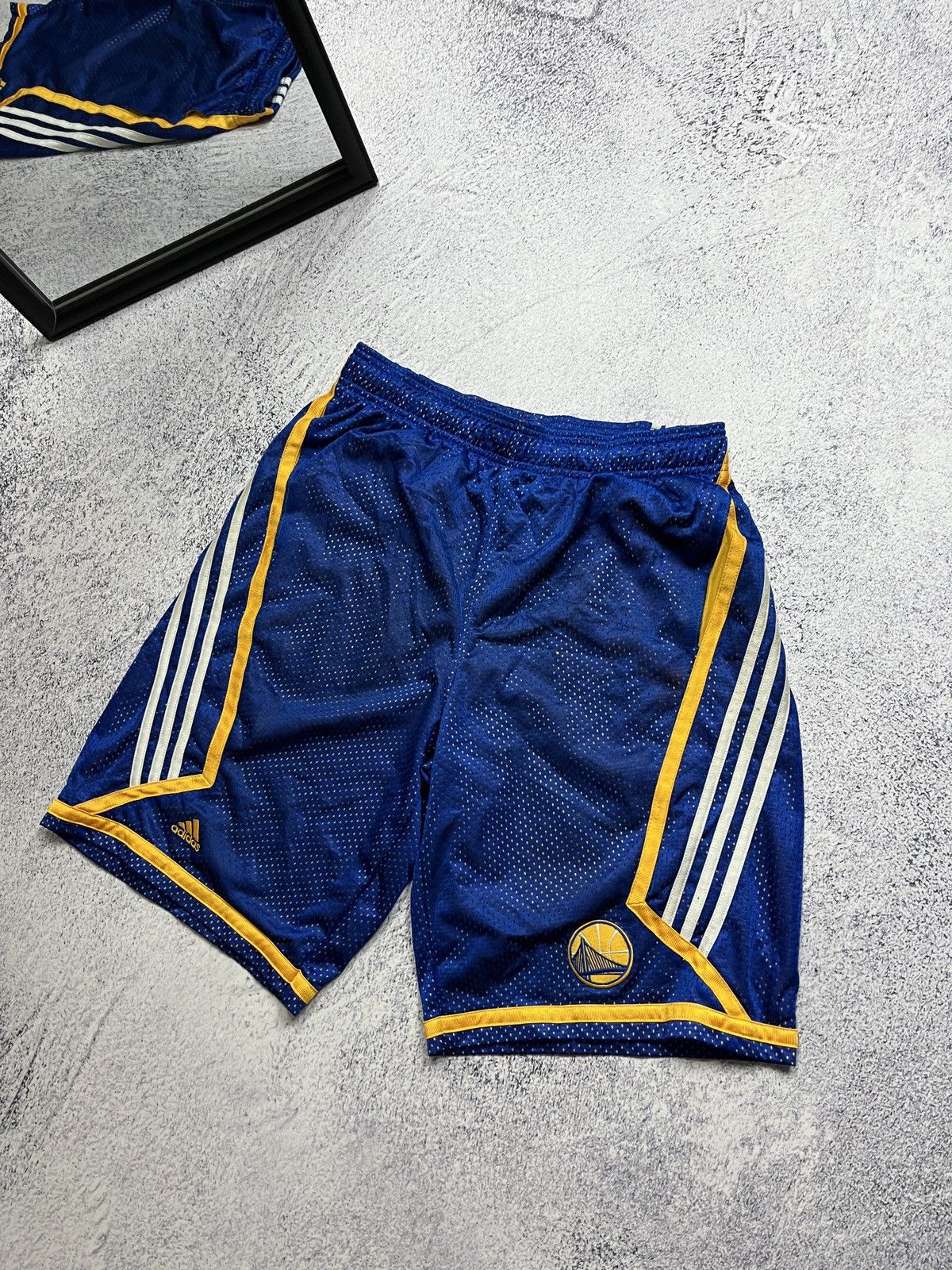 Adidas × NBA × Vintage Vintage Adidas Golden State Warriors NBA Shorts Size US 32 / EU 48 - 3 Thumbnail