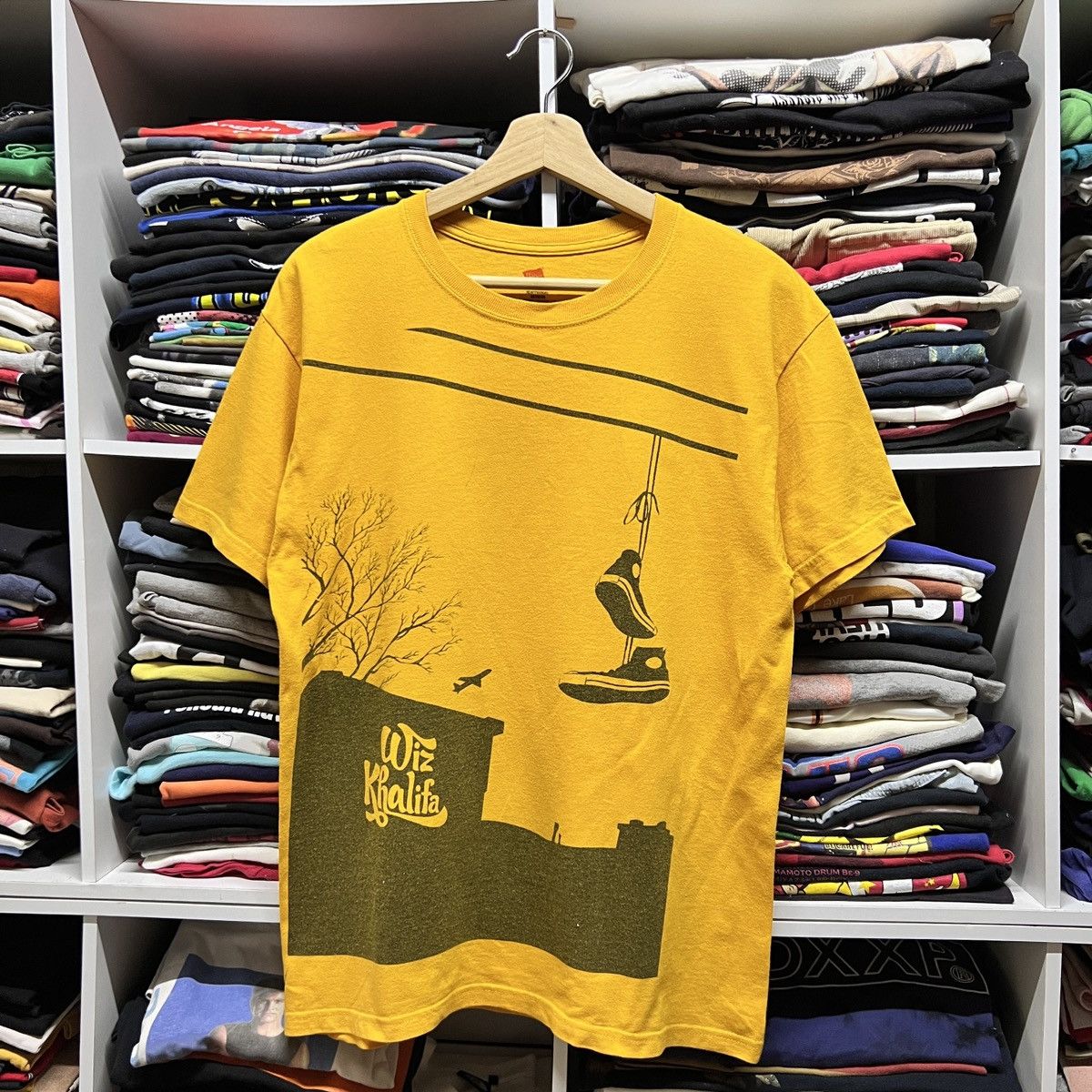 Rap Tees × Vintage WIZ KHALIFA POWERLINE TENNIS SHOES TEE Size US M / EU 48-50 / 2 - 1 Thumbnail
