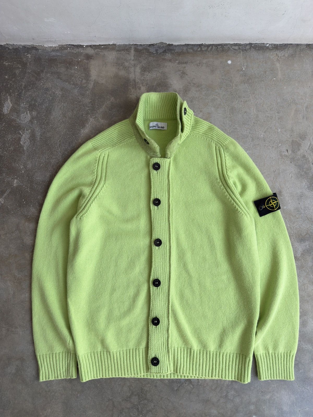 Stone Island Stone Island Wappen Zip up Long sleeved knit In Neon Green Size US XL / EU 56 / 4 - 1 Thumbnail
