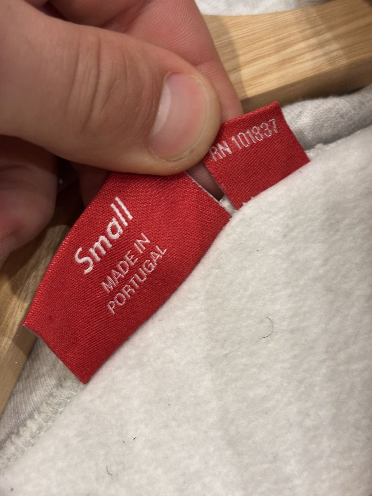 Supreme Supreme Embroidered Chenille Hoodie Size US S / EU 44-46 / 1 - 4 Thumbnail
