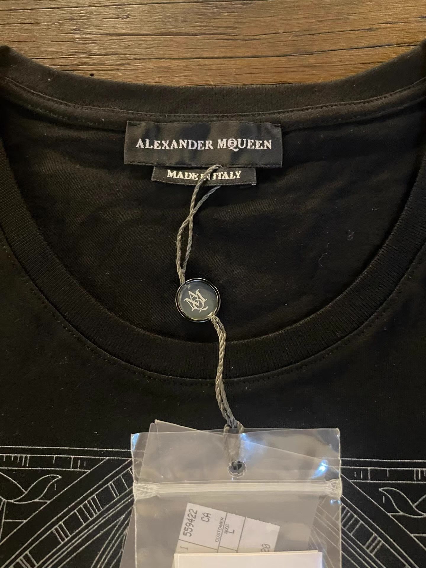 Alexander McQueen Alexander McQueen 17SS Mainline men’s short‑sleeve。Ｑ25 Size US L / EU 52-54 / 3 - 4 Thumbnail