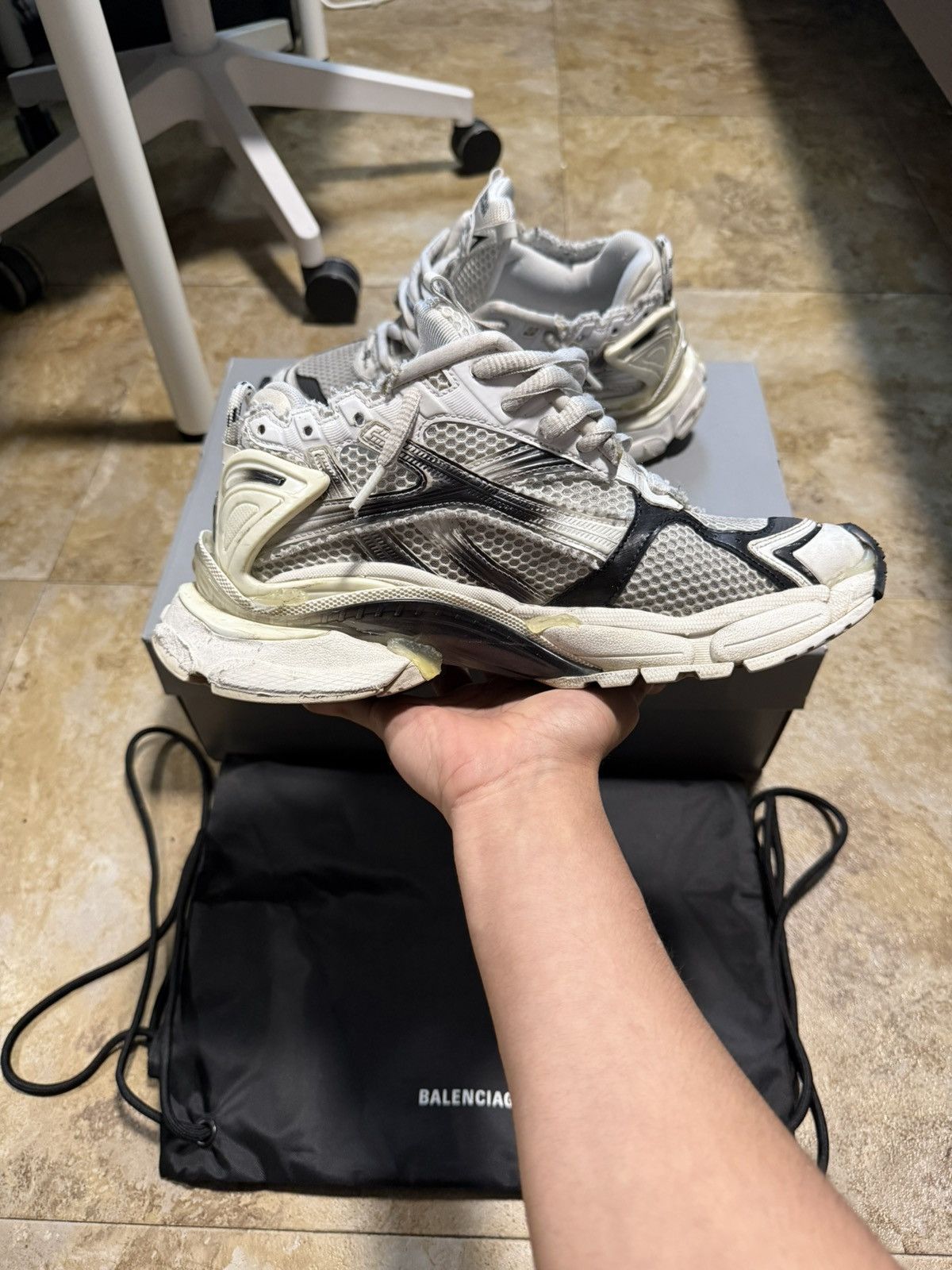 Balenciaga Balenciaga Runner V2 Gradient Size US 7 / EU 40 - 11 Thumbnail