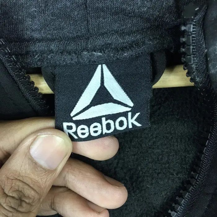 Reebok Vtg REEBOK OUTDOOR Hoodie Runner Jacket Sweater Windbreaker Size US L / EU 52-54 / 3 - 5 Thumbnail