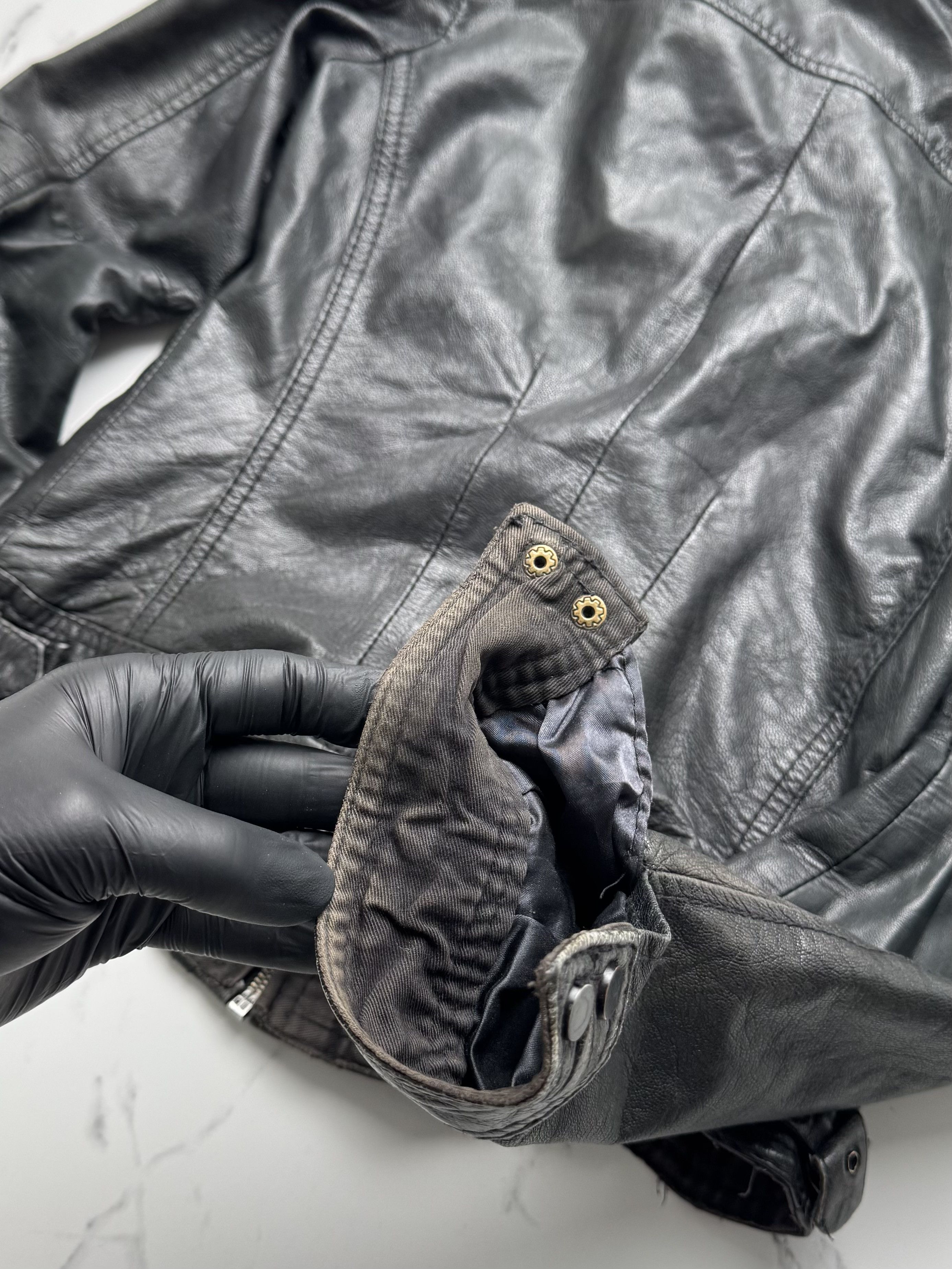 Vintage Vintage Women's Black Leather Jacket Zip Up Biker Style Size M / US 6-8 / IT 42-44 - 13 Thumbnail
