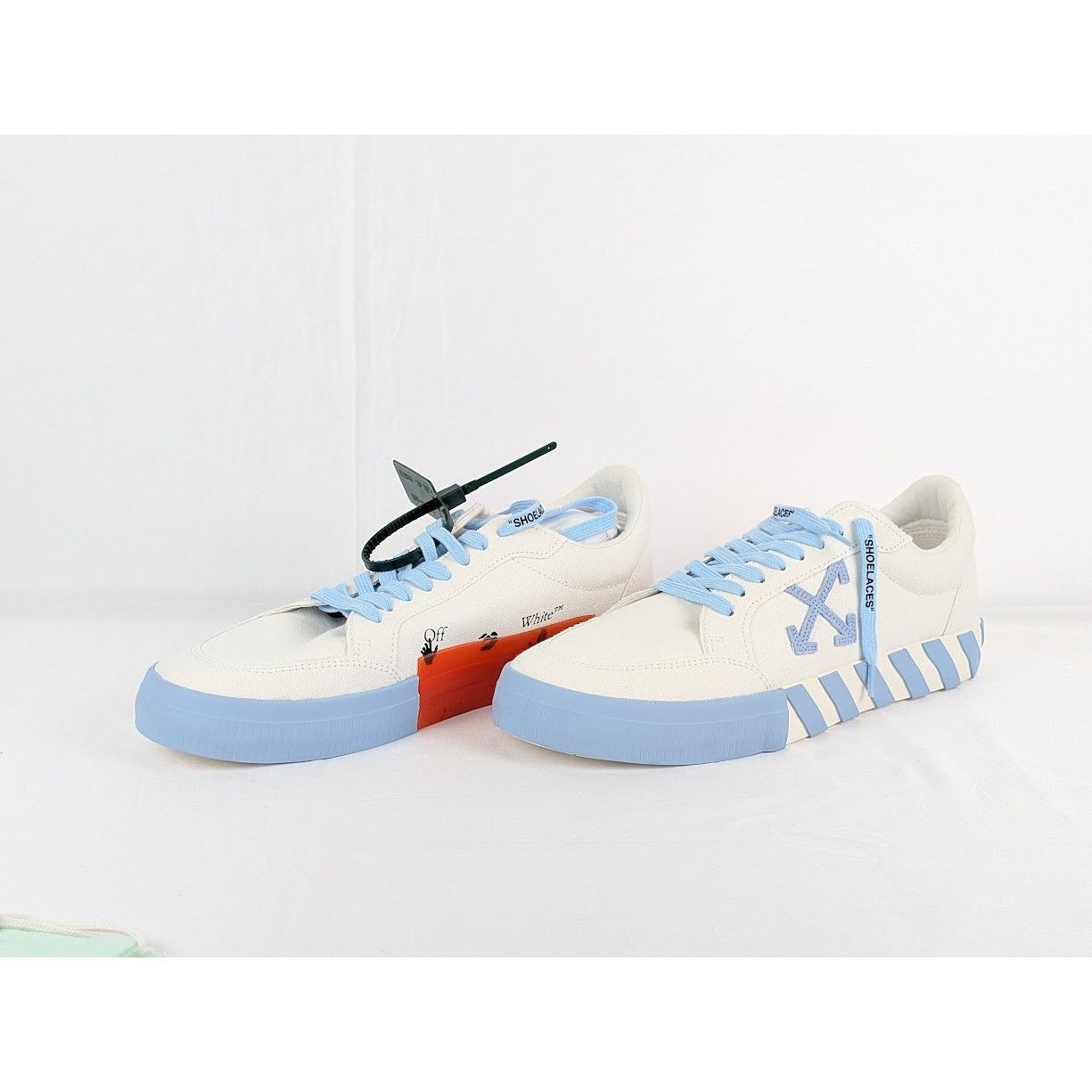 Off-White o1rshd1 Q:5 / Low Vulcanized Canvas Sneaker in Light Blue 46 Size US 13 / EU 46 - 10 Thumbnail