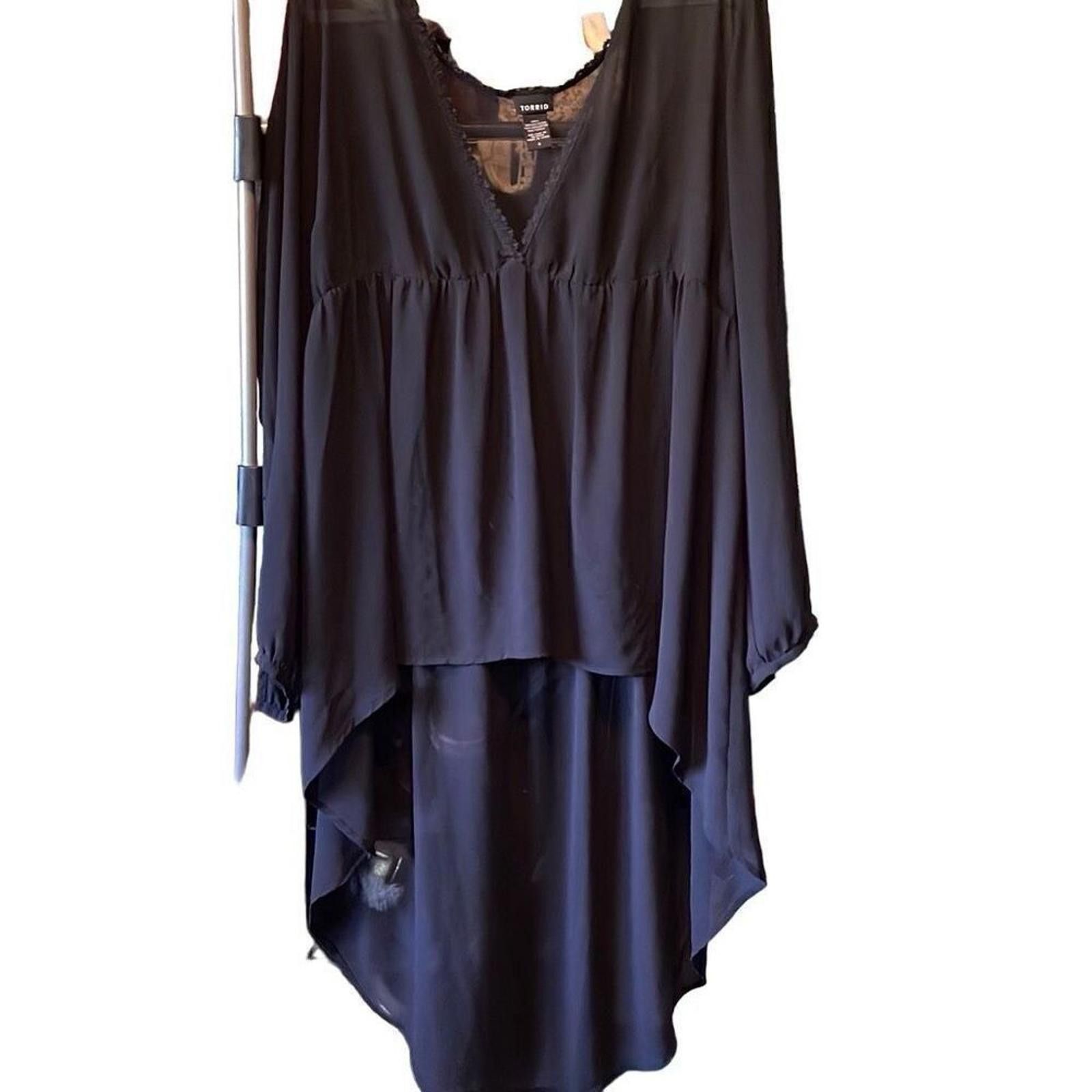 Designer Torrid 3 sheer tunic top Size 3XL / US 20-22 - 1 Thumbnail