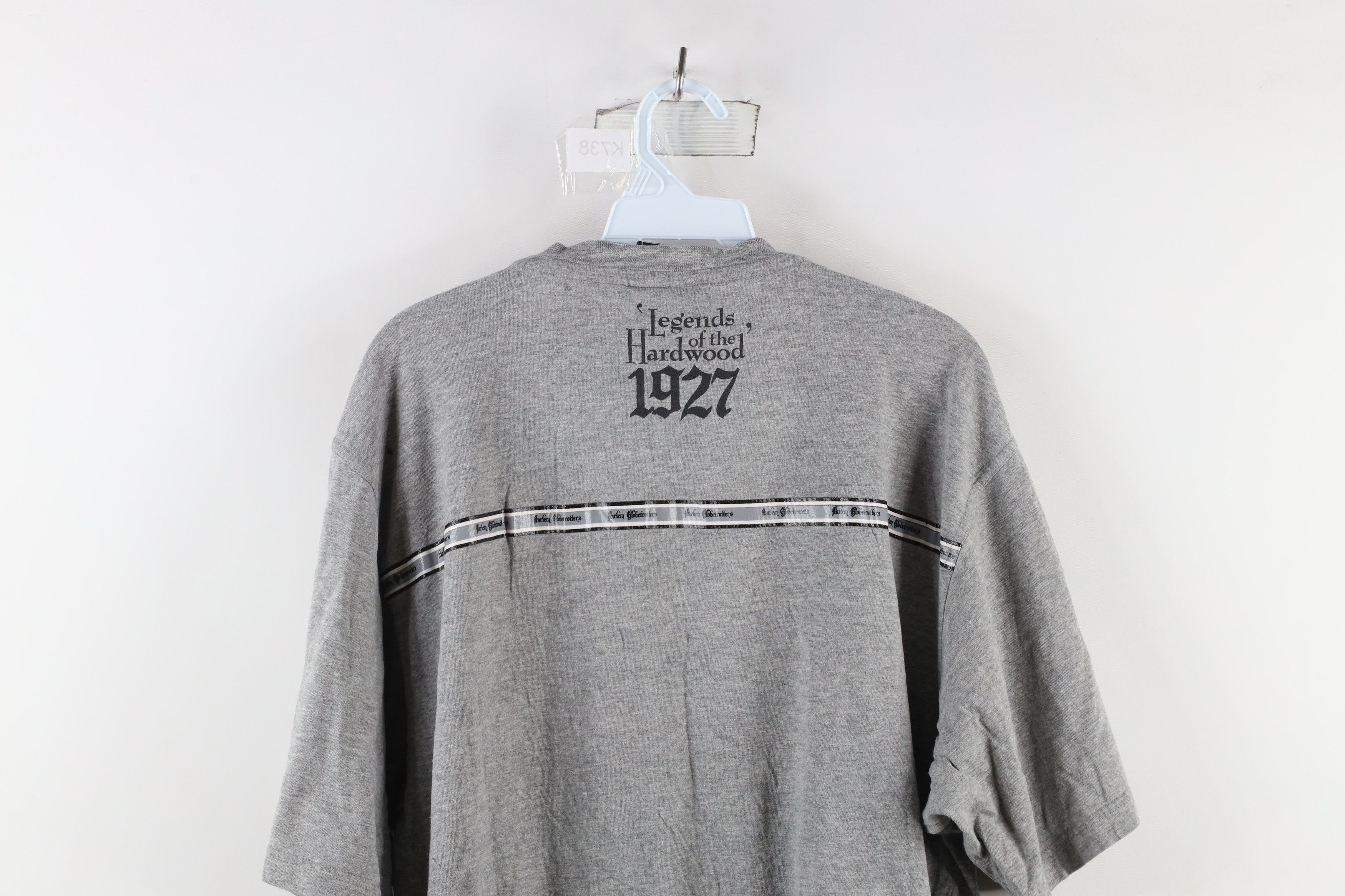 Vintage Vintage 90s Out Harlem Globetrotters Basketball T-Shirt Gray Size US L / EU 52-54 / 3 - 18 Thumbnail