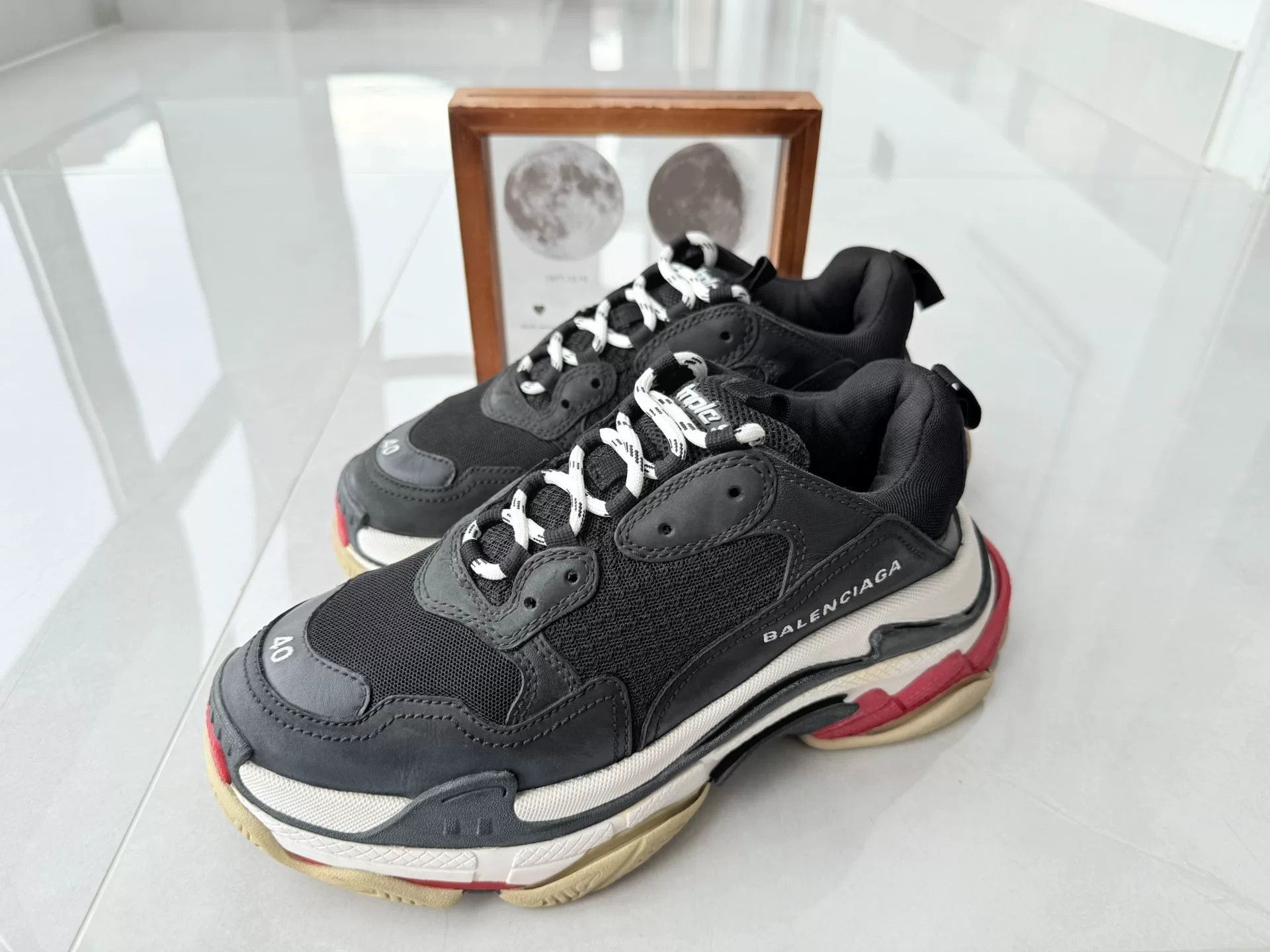 Balenciaga Balenciaga Black Lowtop Sneakers 7 Men Size US 7 / EU 40 - 1 Thumbnail