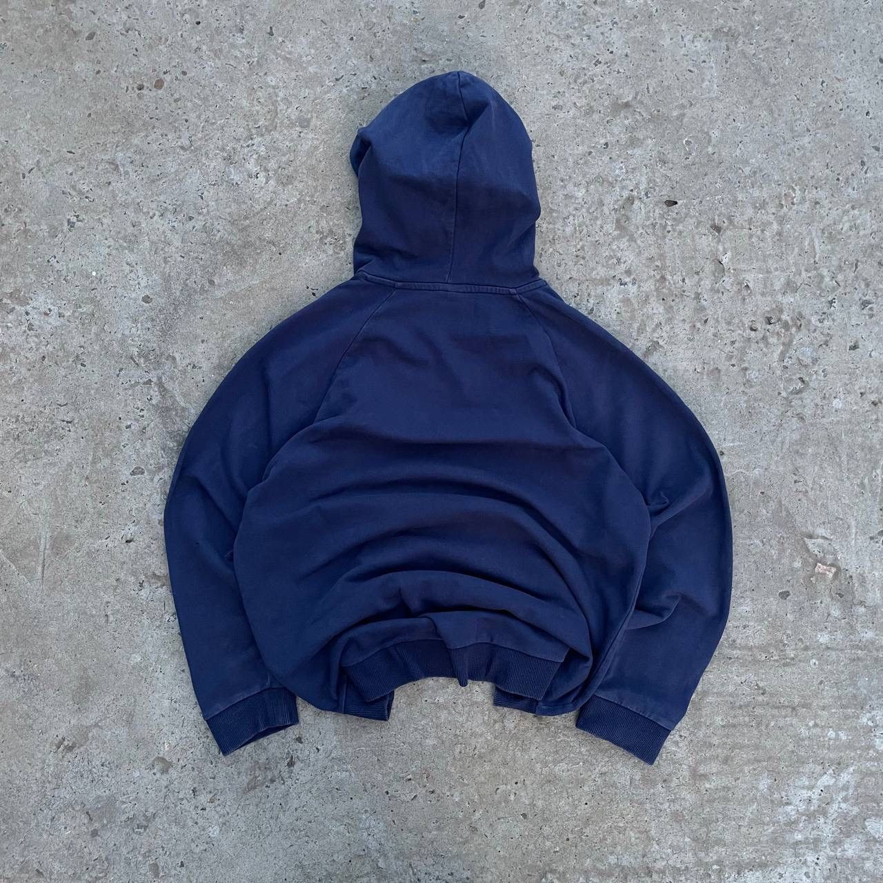 Hugo Boss Vintage Japanese Style Hugo Boos Classic Hoodie Big Logo Size US L / EU 52-54 / 3 - 2 Thumbnail
